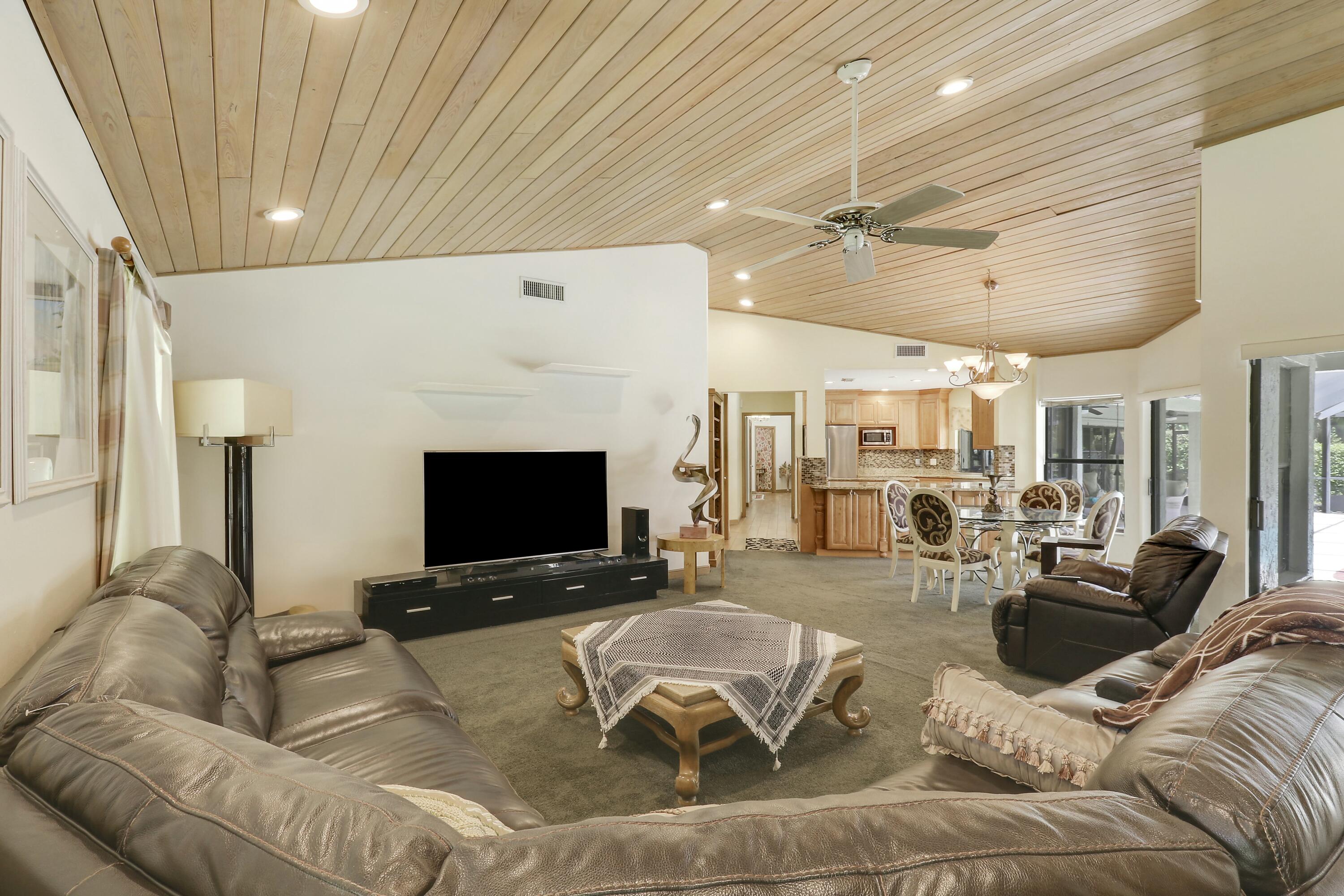 13302 Doubletree Circle