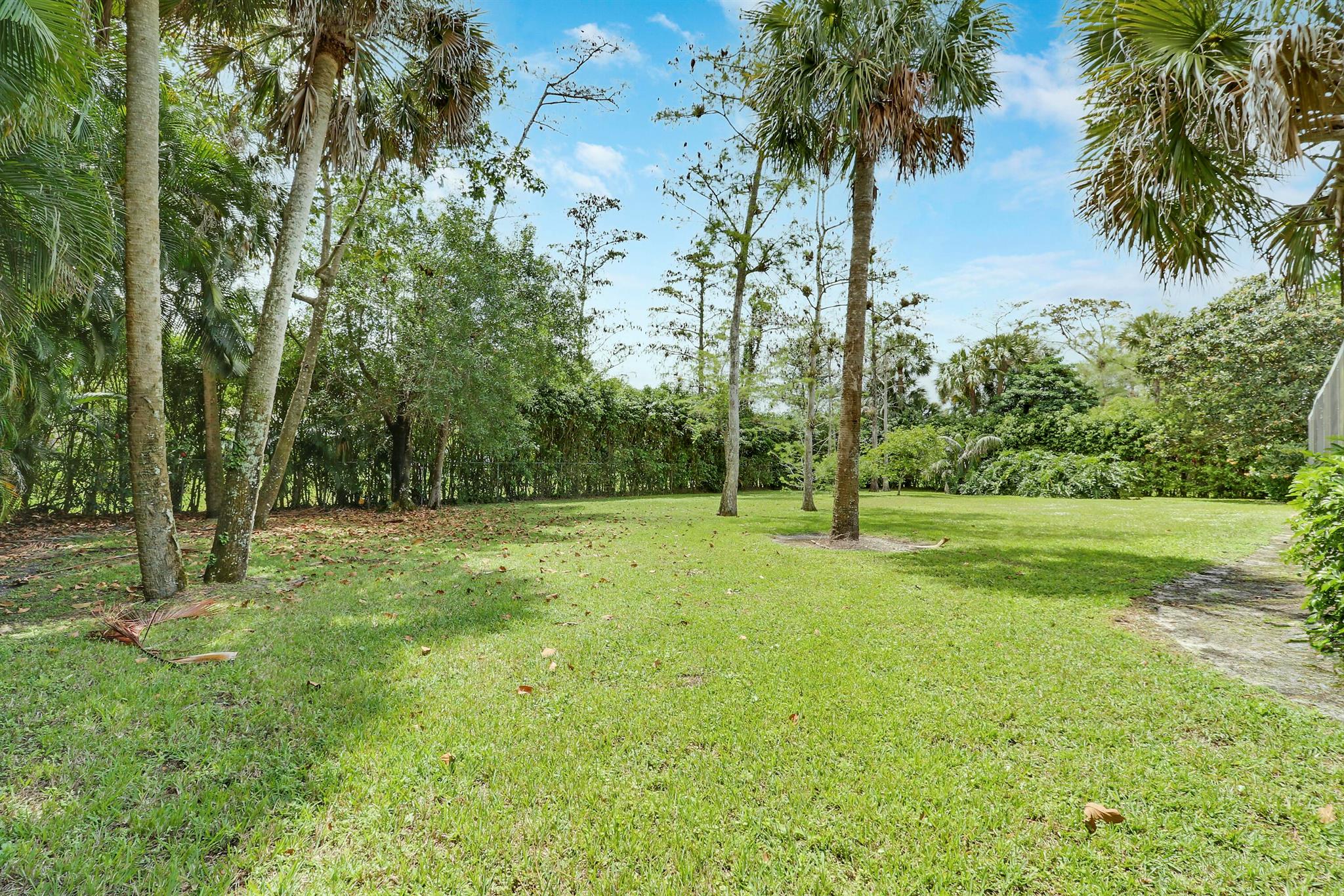 13302 Doubletree Circle