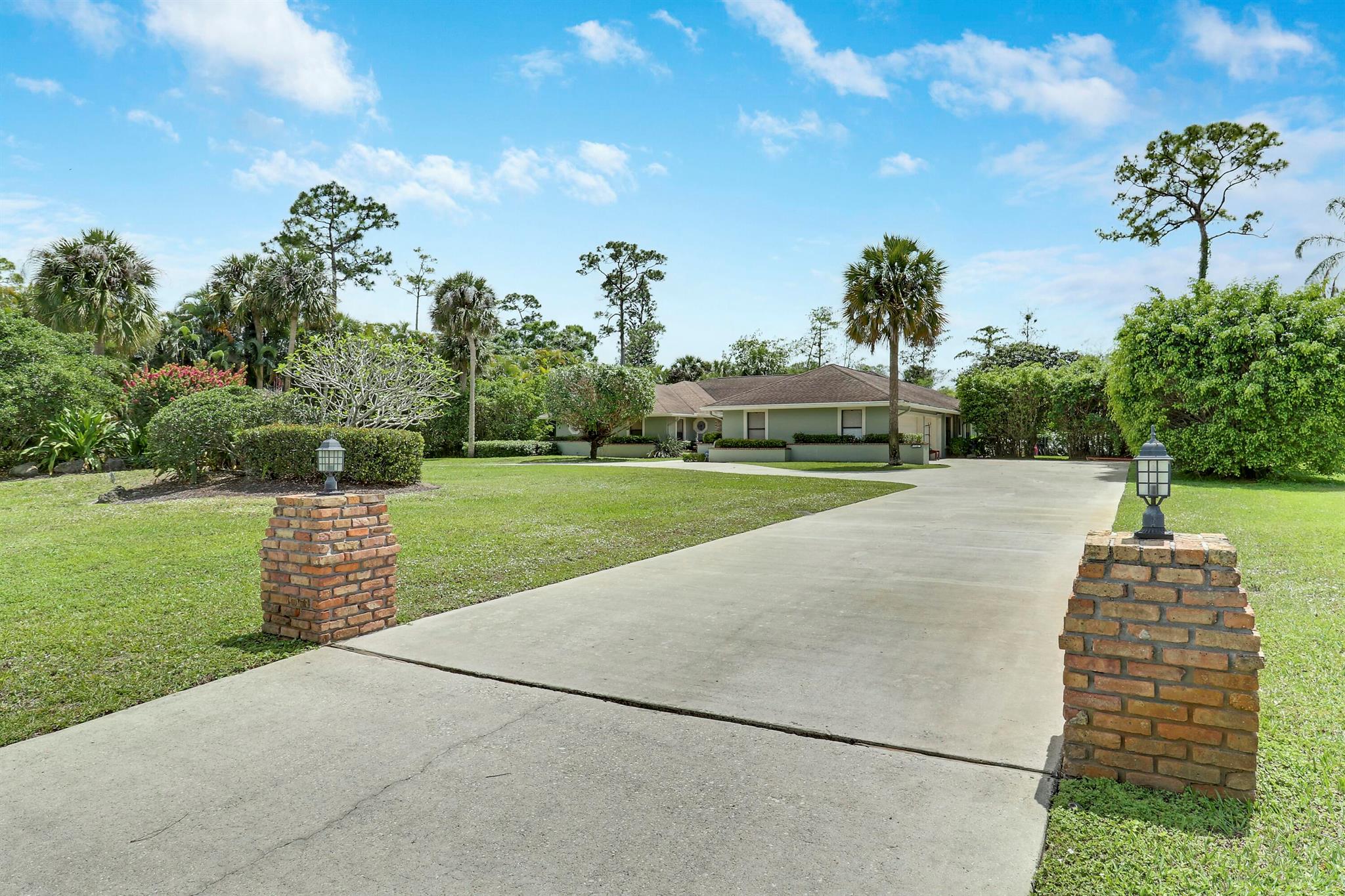 13302 Doubletree Circle