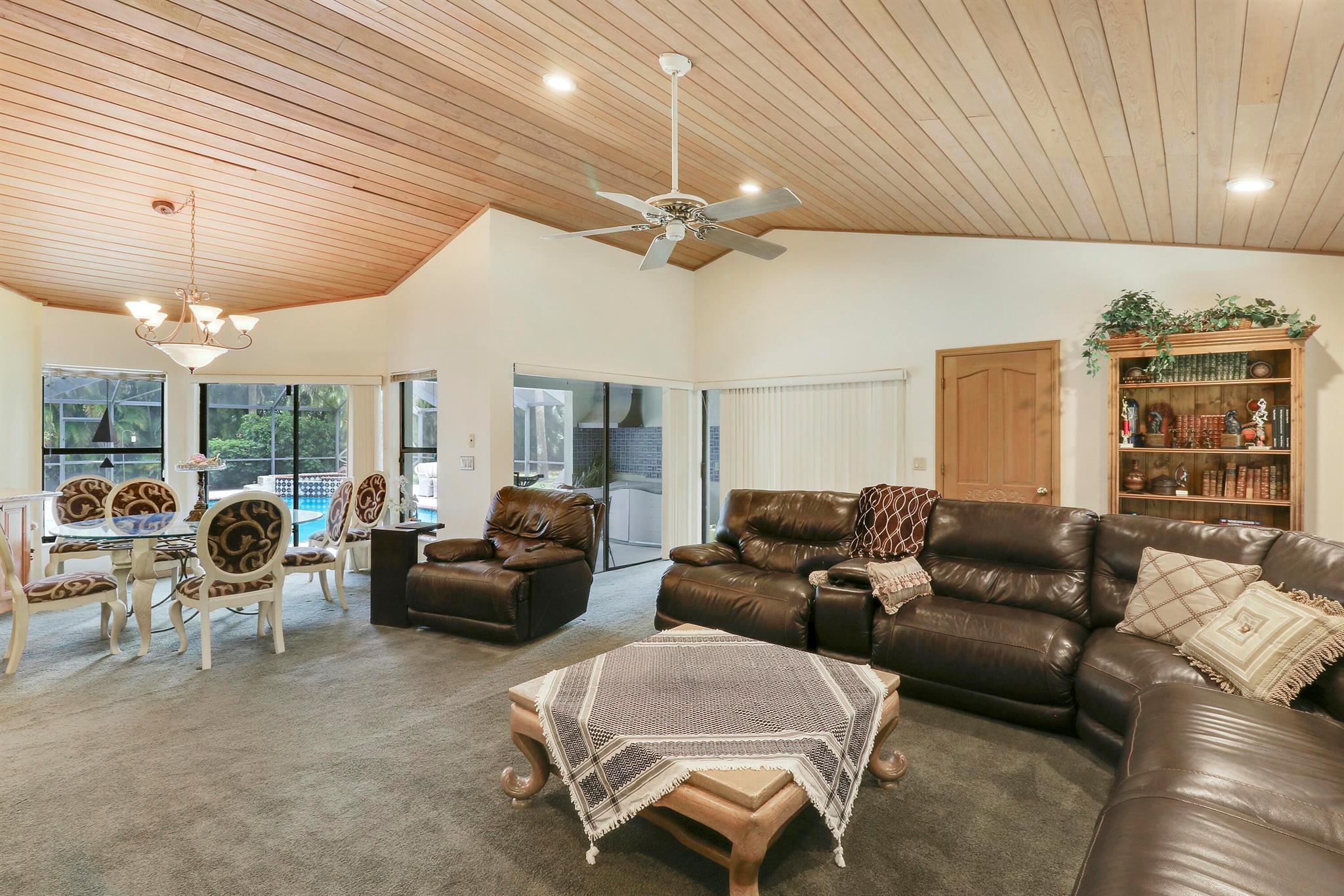 13302 Doubletree Circle