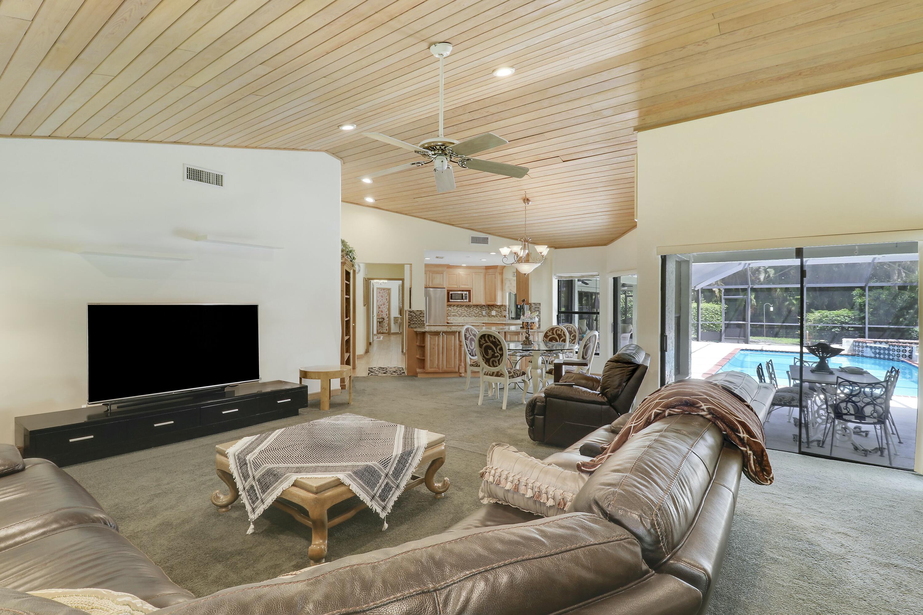 13302 Doubletree Circle