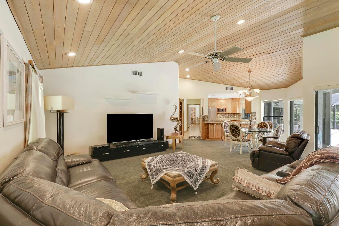 13302 Doubletree Circle