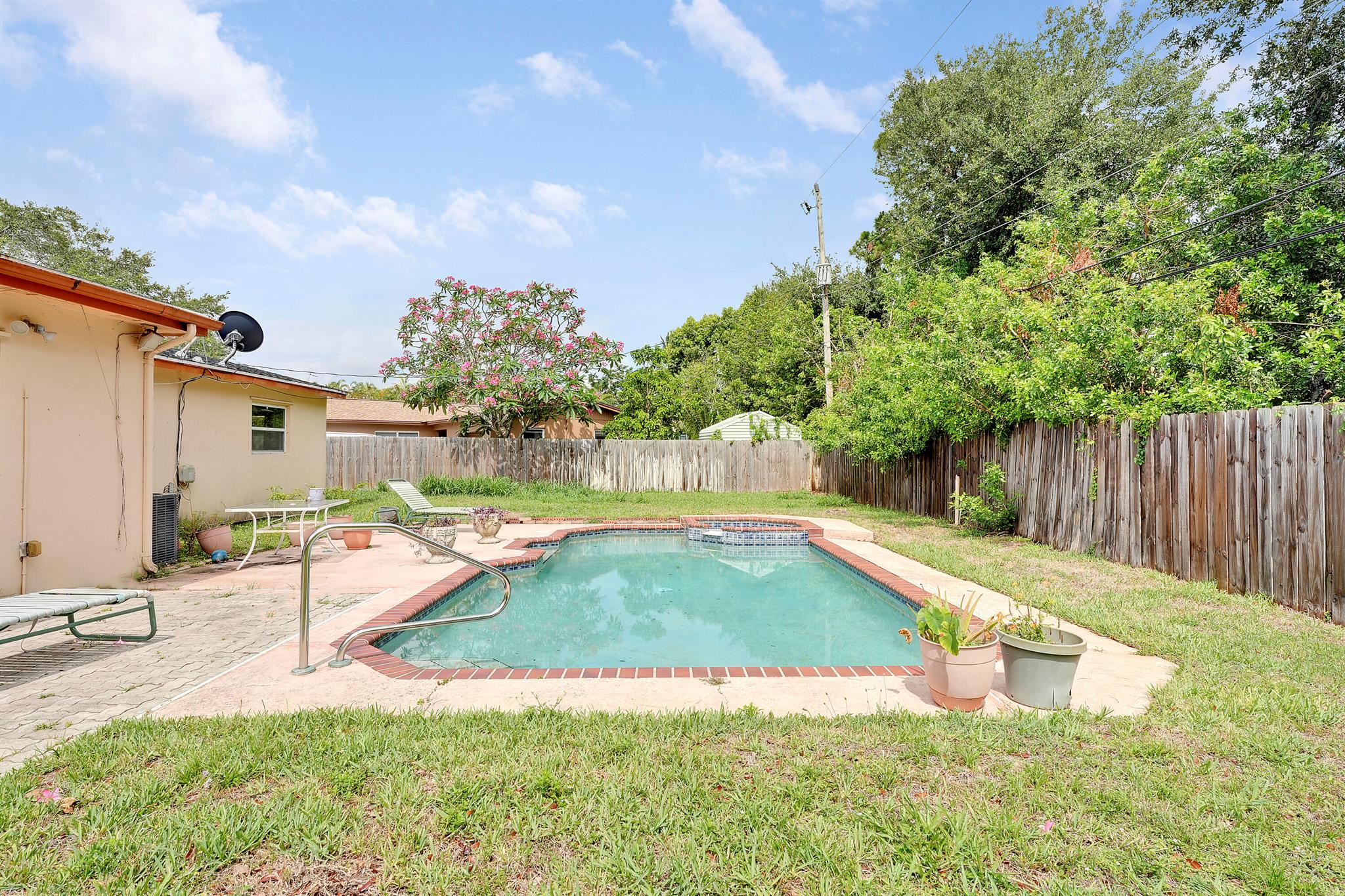 4711 N Palma Circle