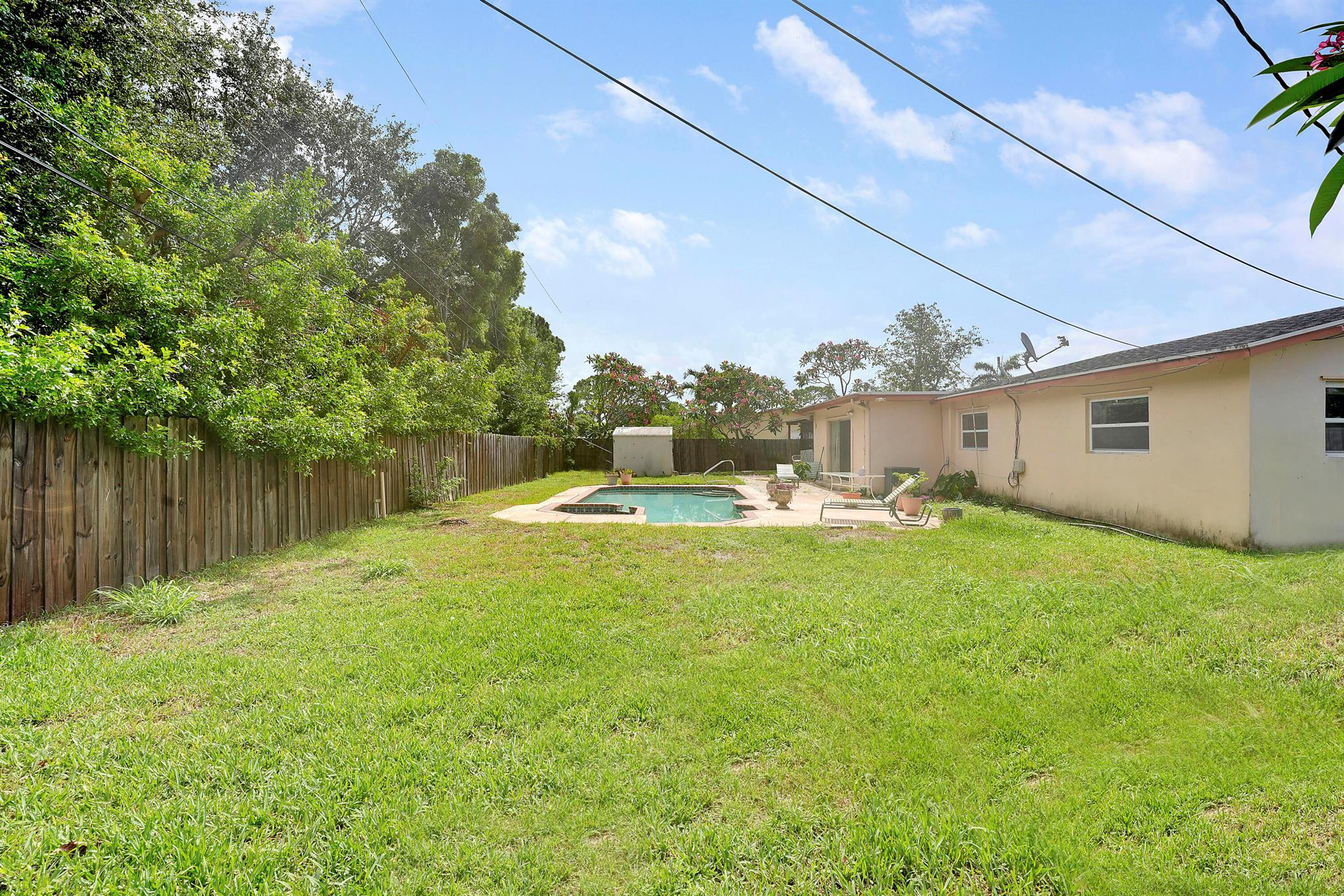 4711 N Palma Circle