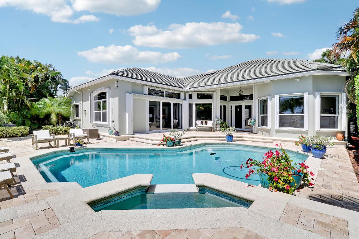 19560 Gulfstream Drive