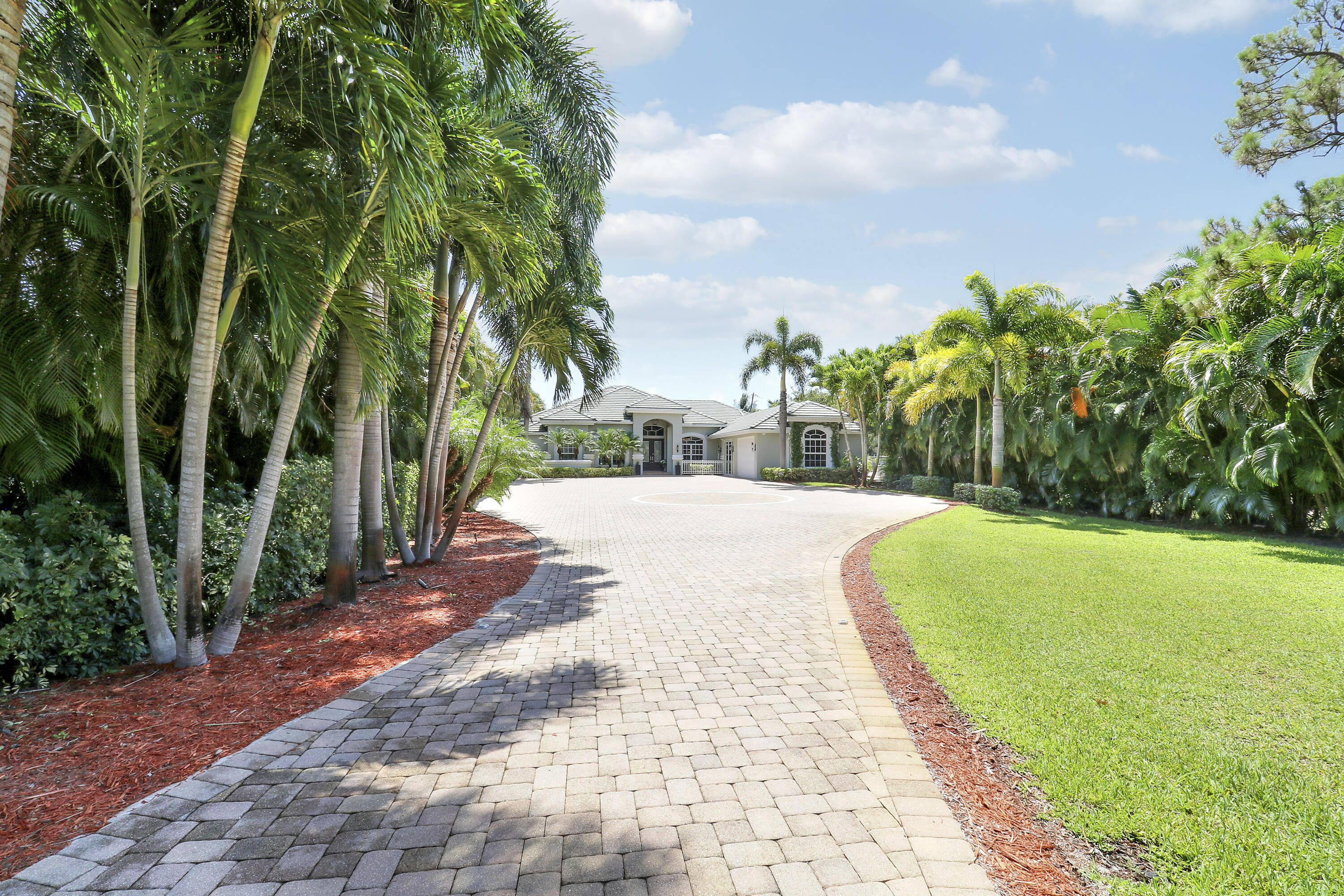 19560 Gulfstream Drive