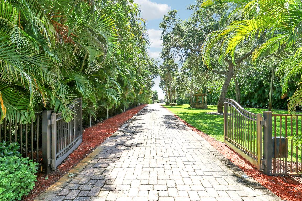 19560 Gulfstream Drive