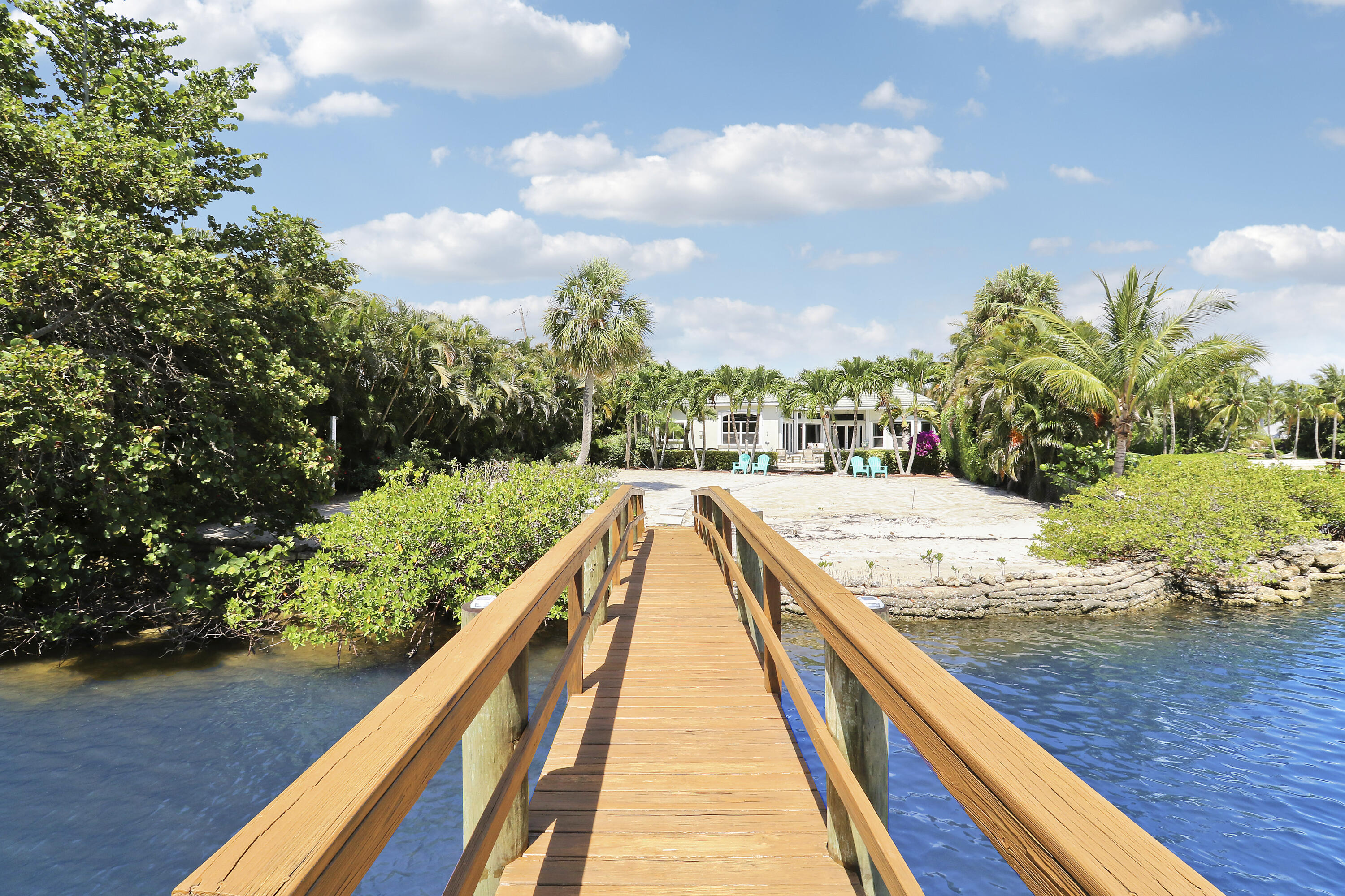 19560 Gulfstream Drive