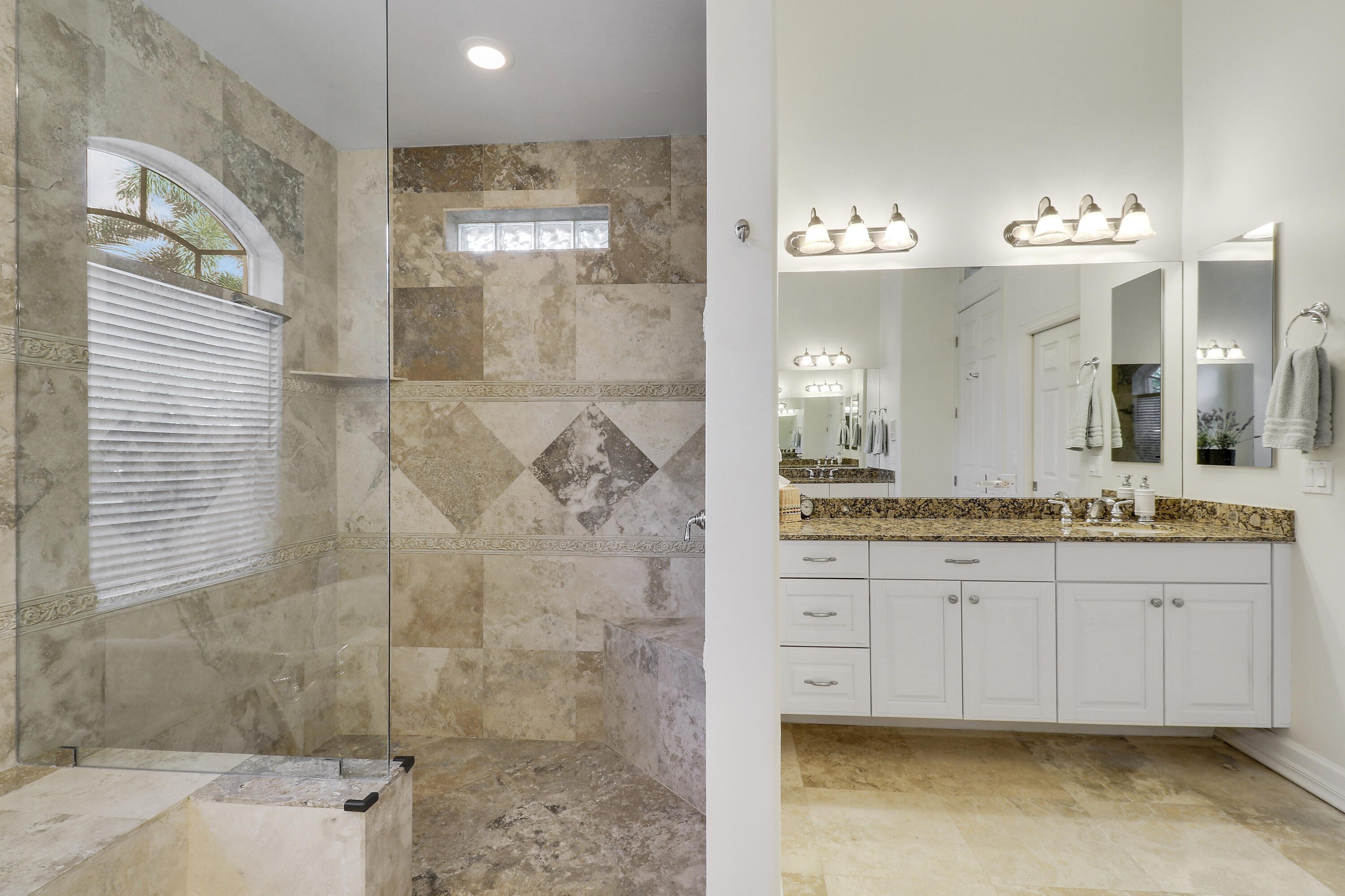 19560 Gulfstream Drive