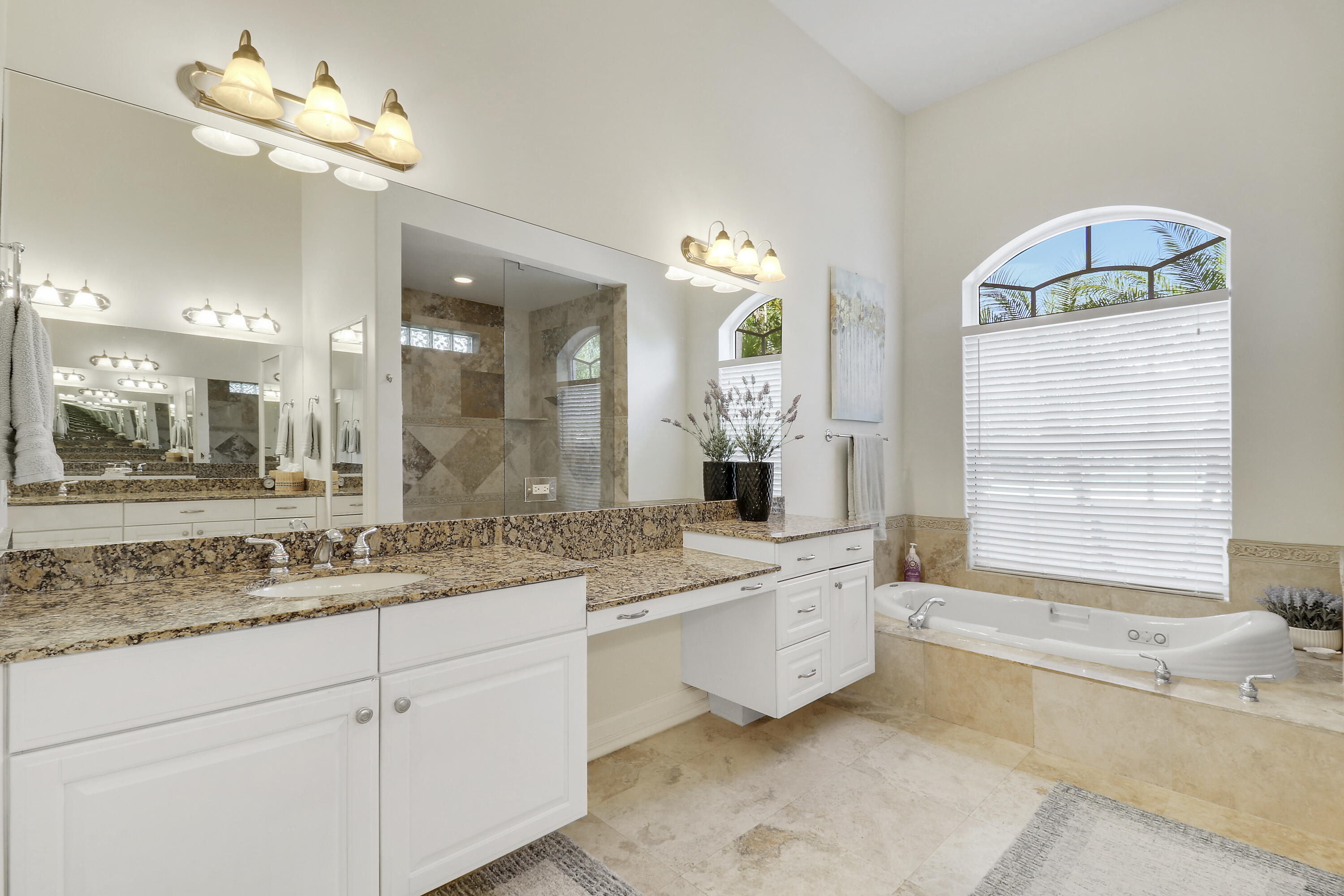 19560 Gulfstream Drive