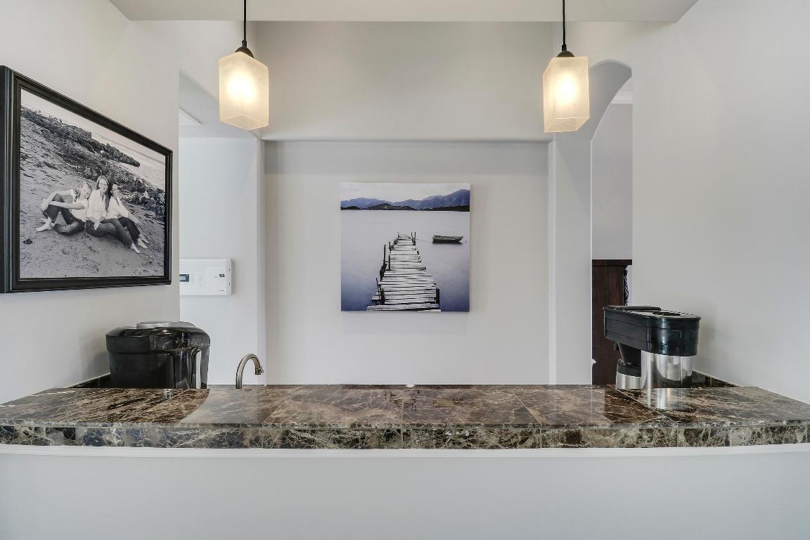 19560 Gulfstream Drive