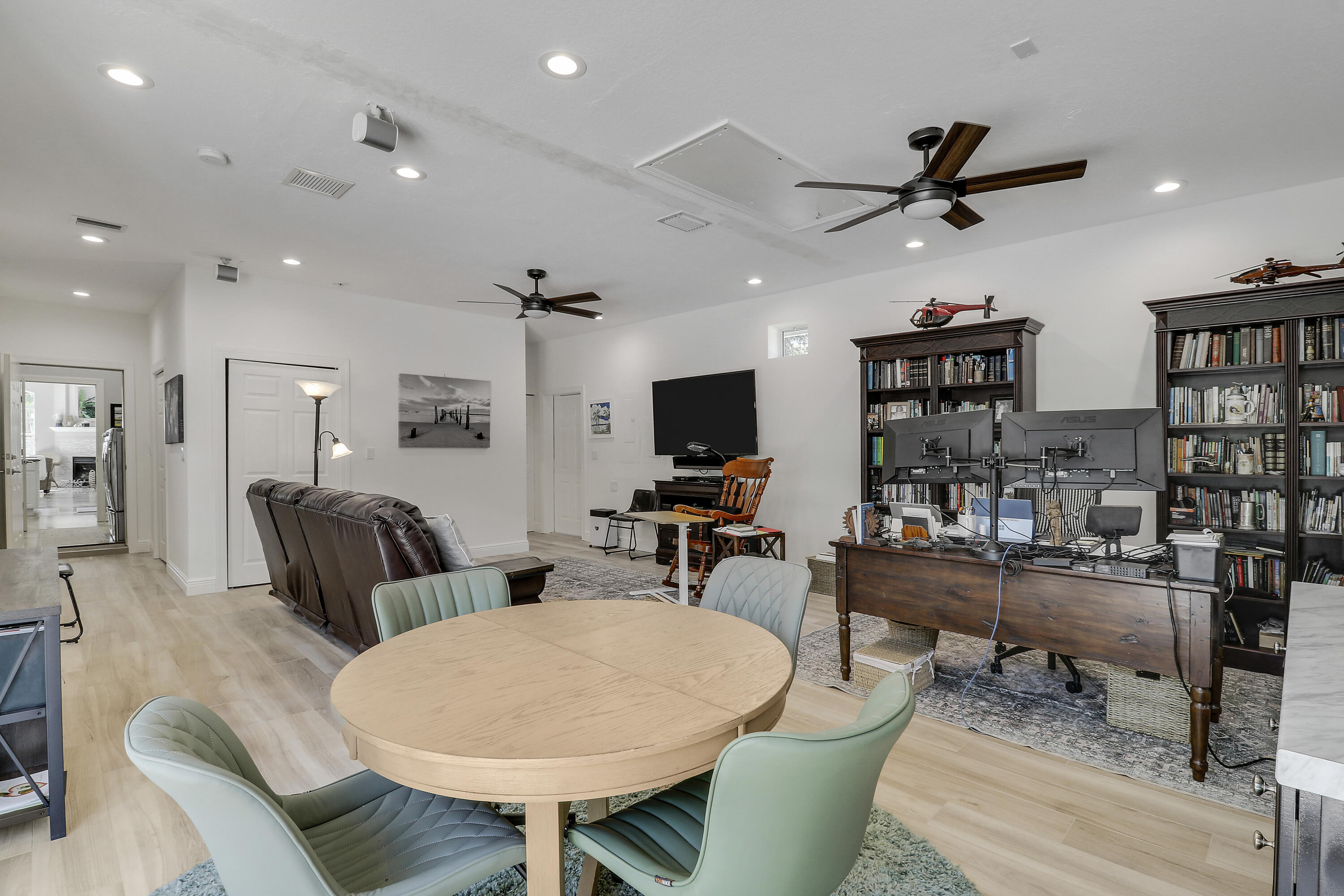 19560 Gulfstream Drive