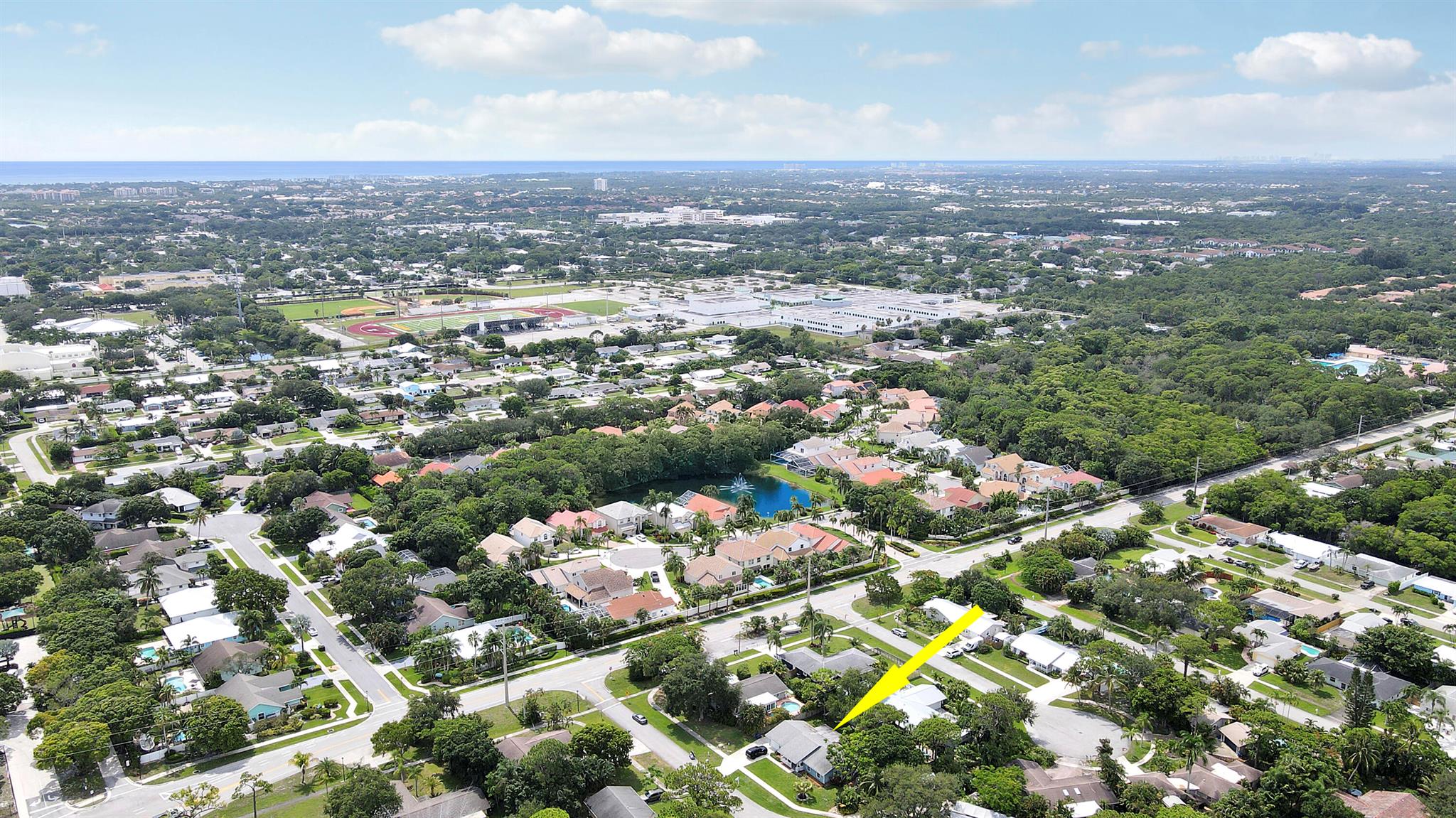 902 Oak Circle