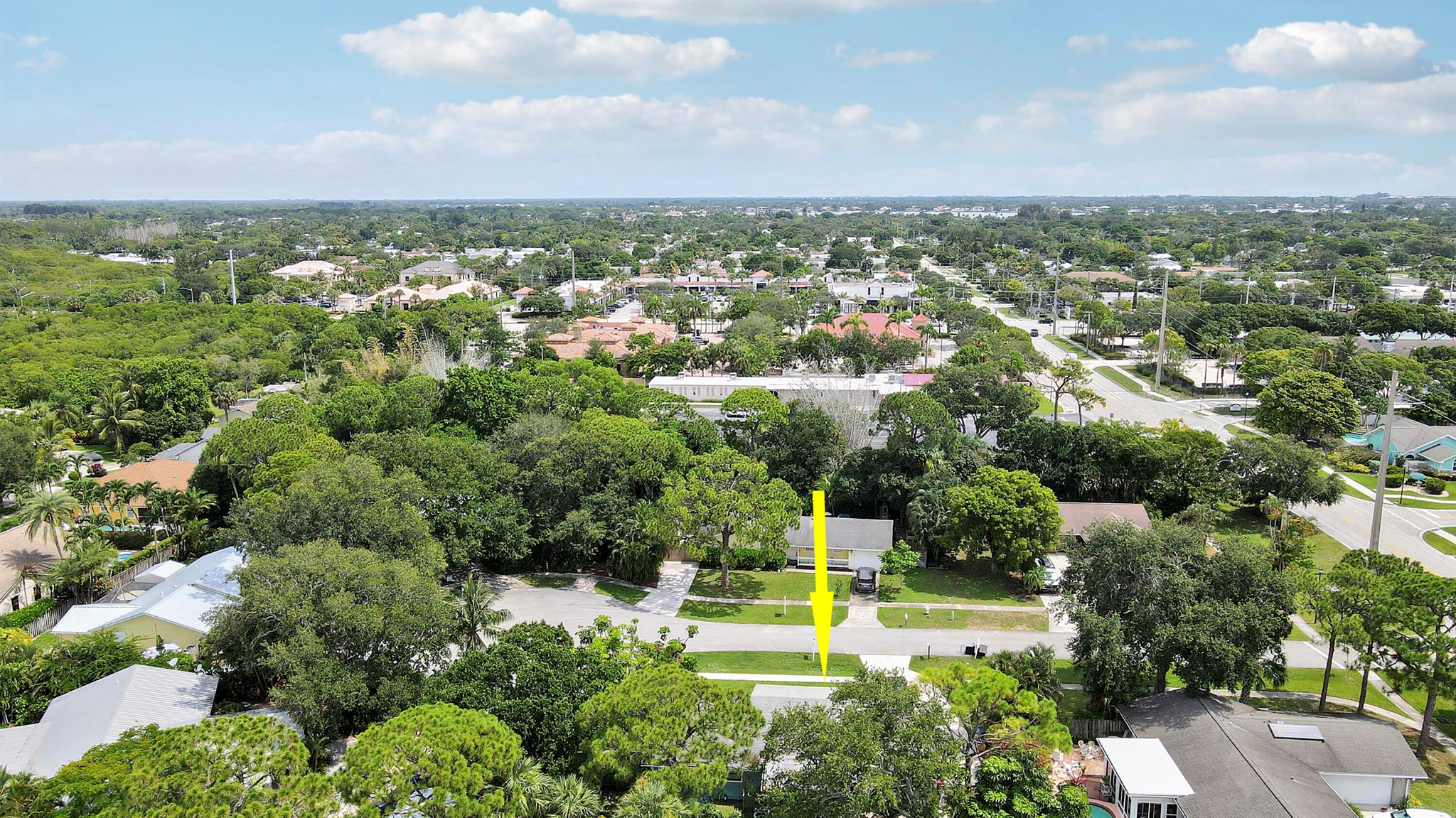 902 Oak Circle