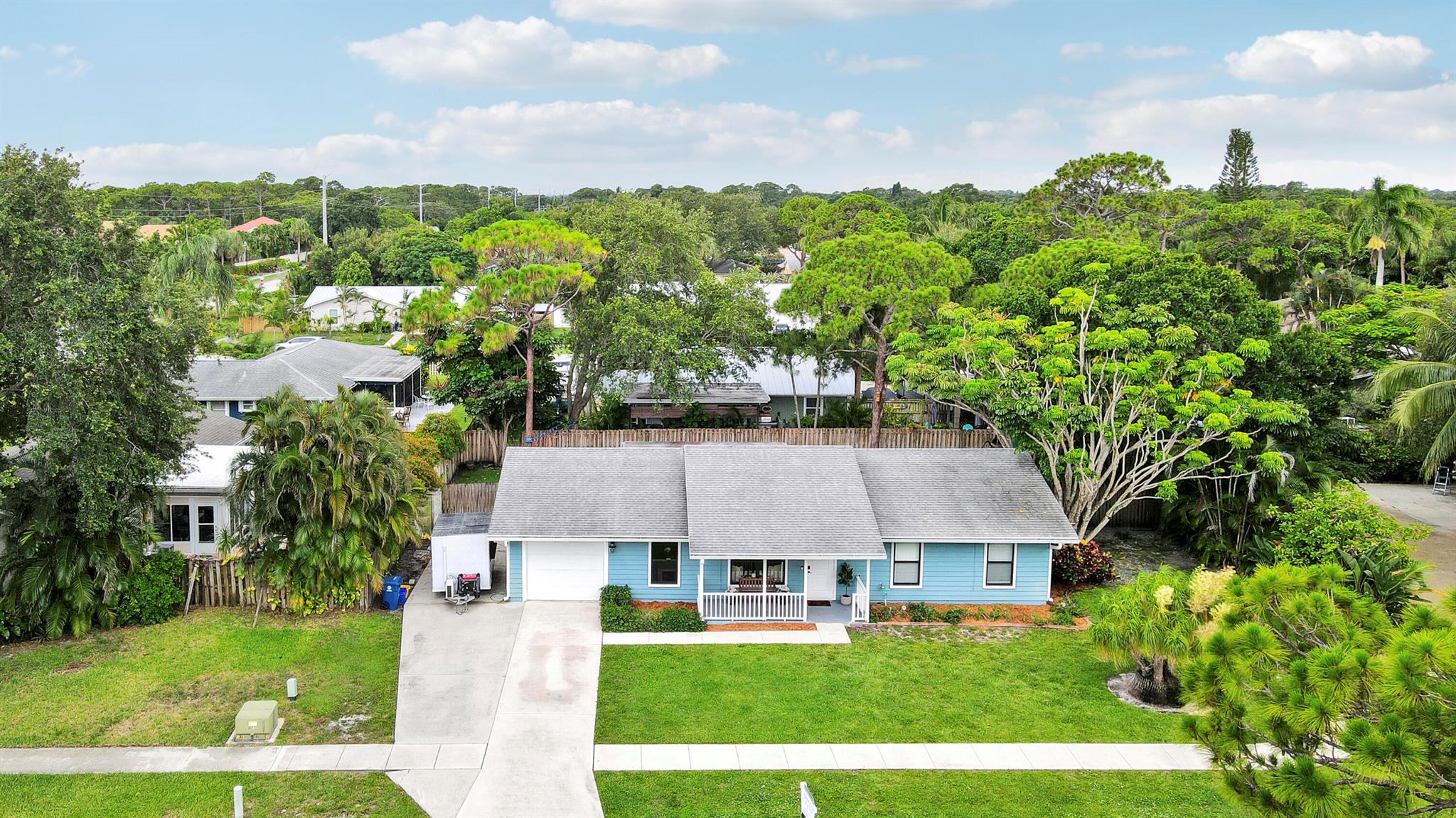 902 Oak Circle