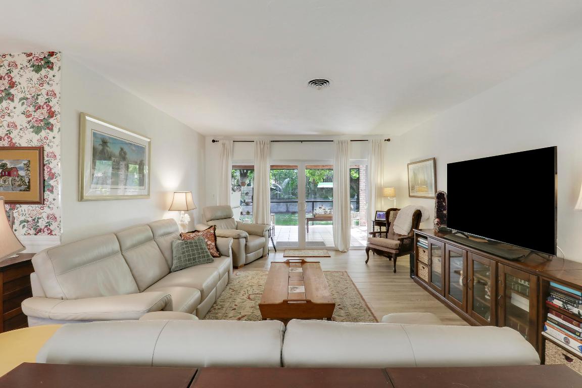 10421 SW 107th Street