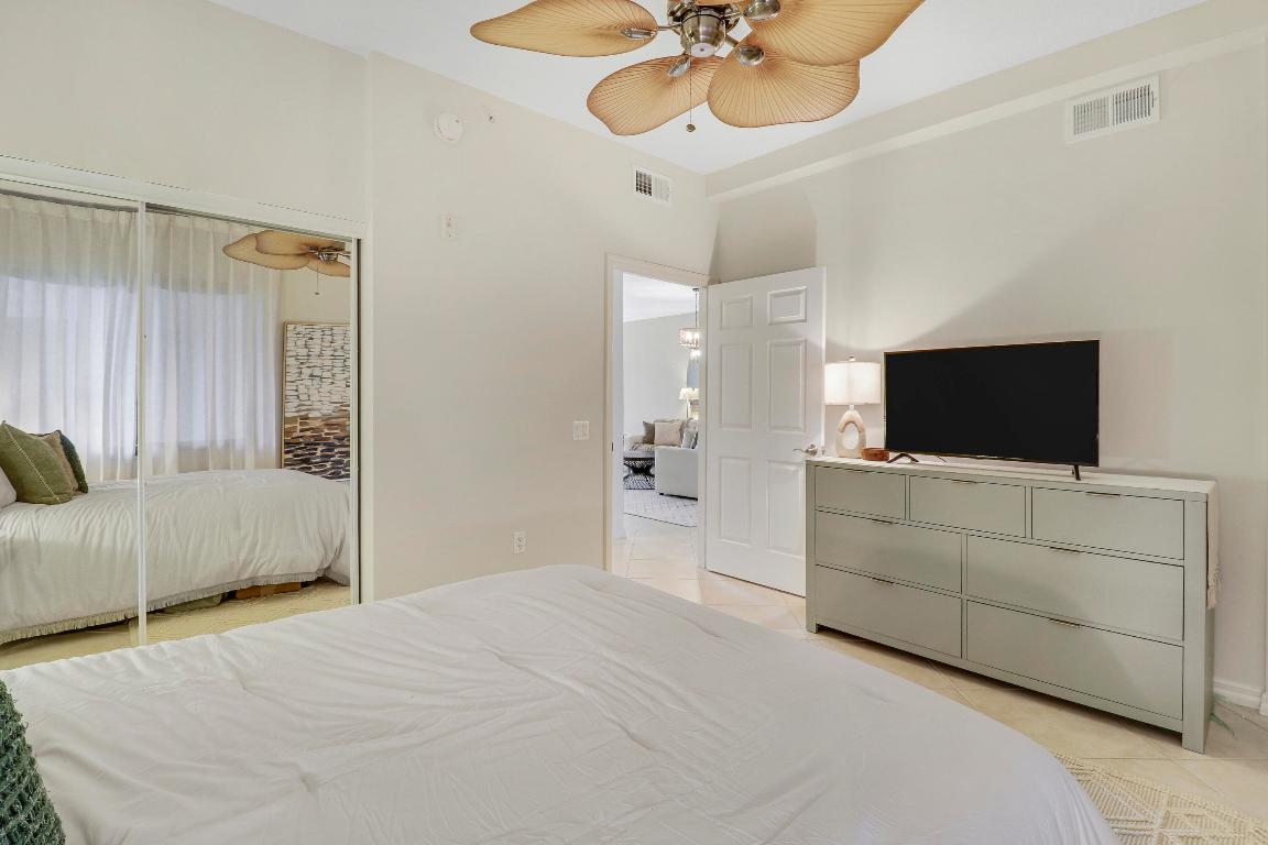 370 Golfview Road 202