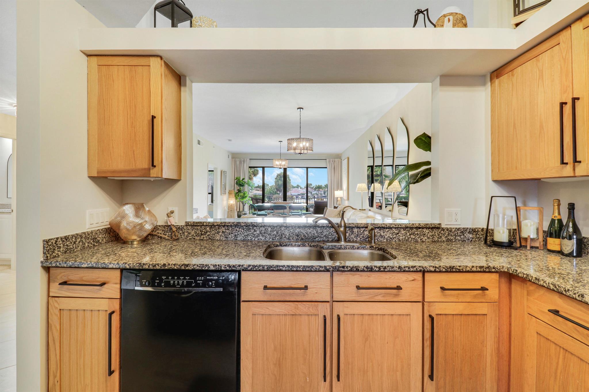 370 Golfview Road 202