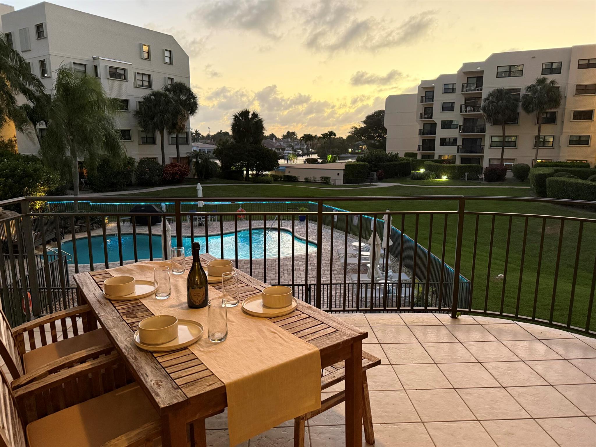 370 Golfview Road 202