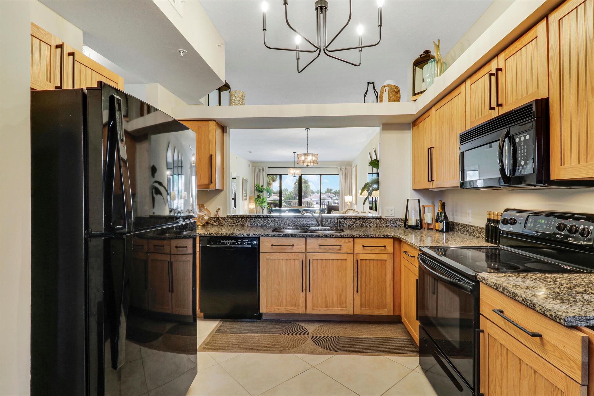 370 Golfview Road 202