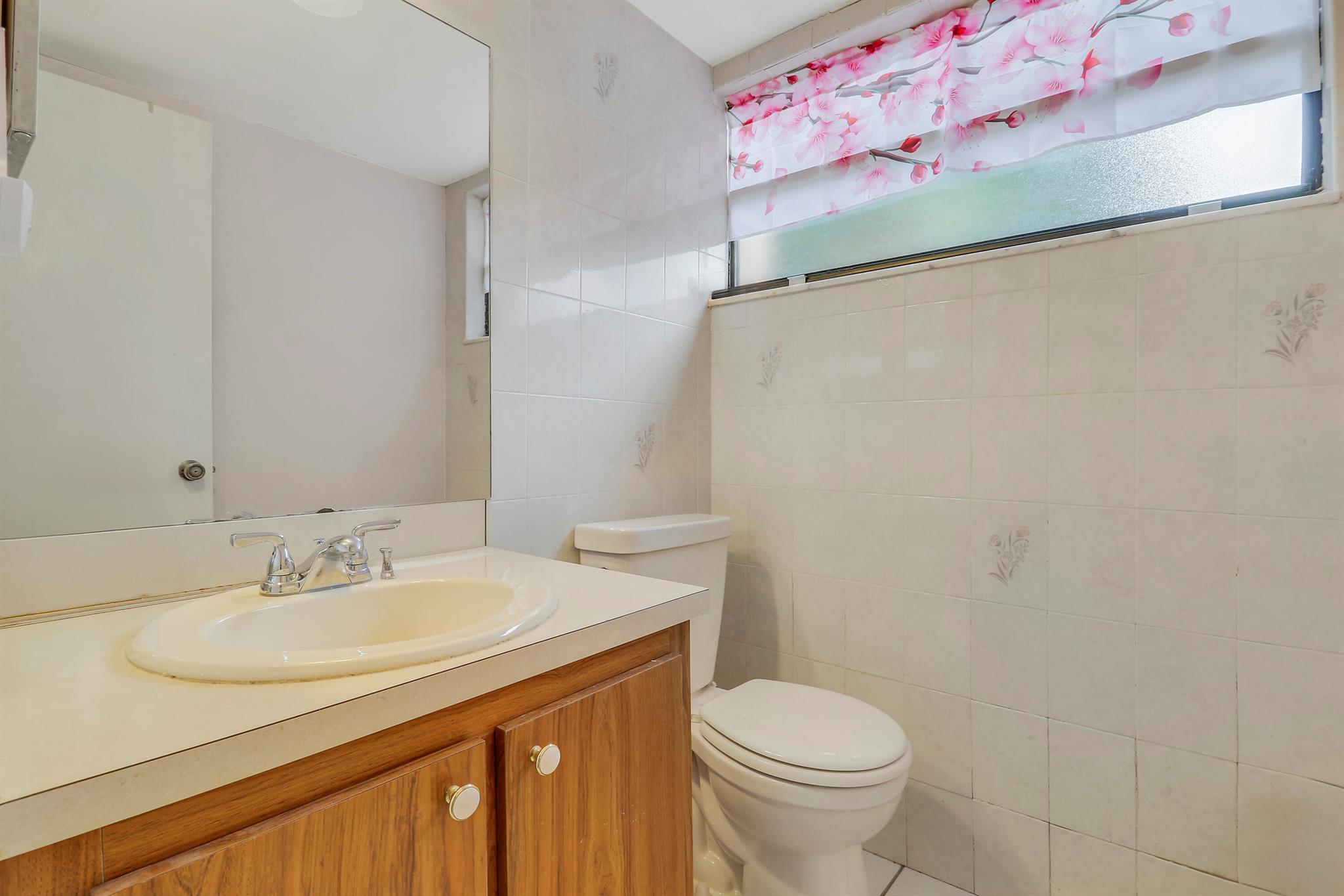 128 Sherwood Circle 13b