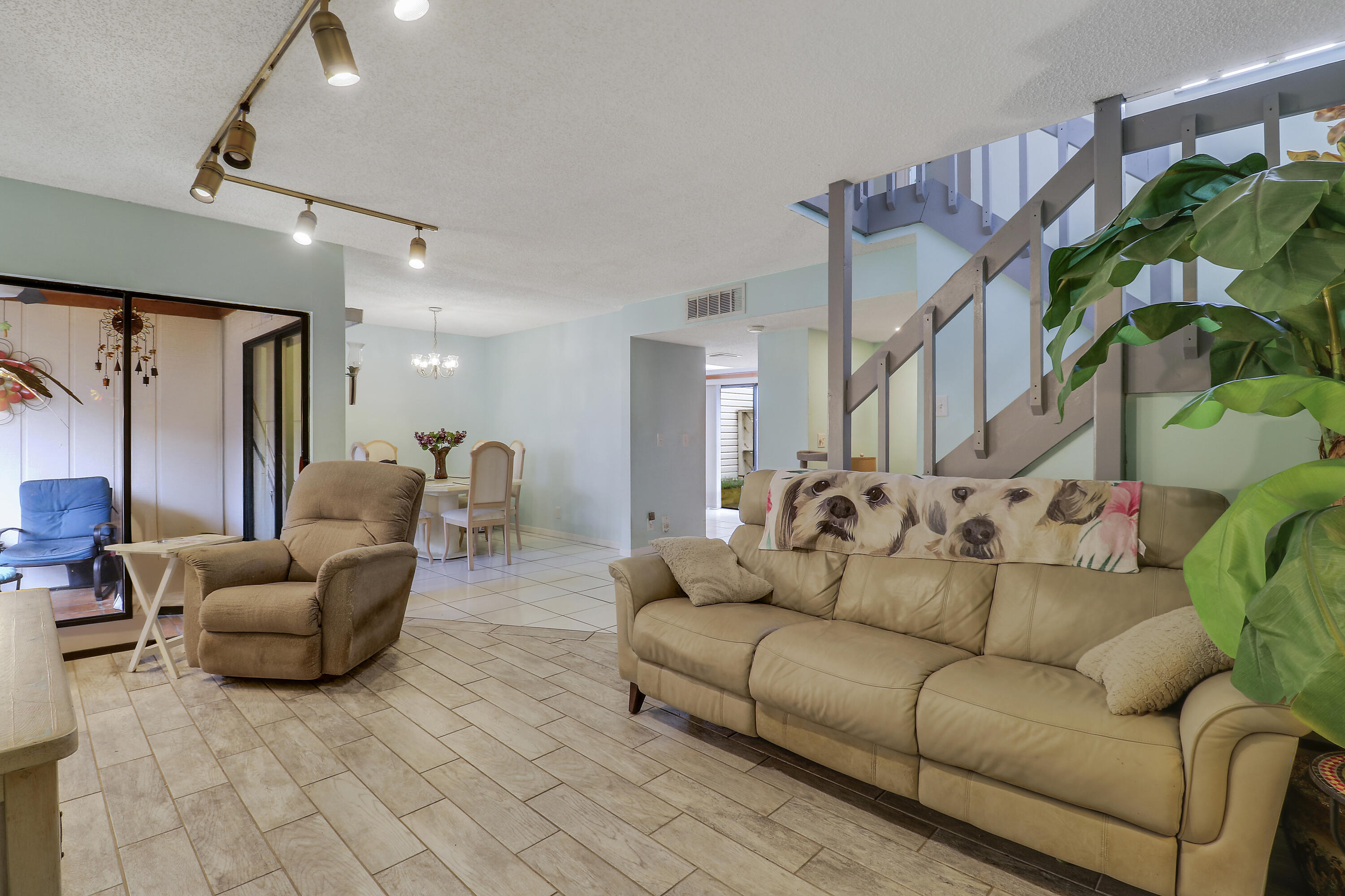 128 Sherwood Circle 13b