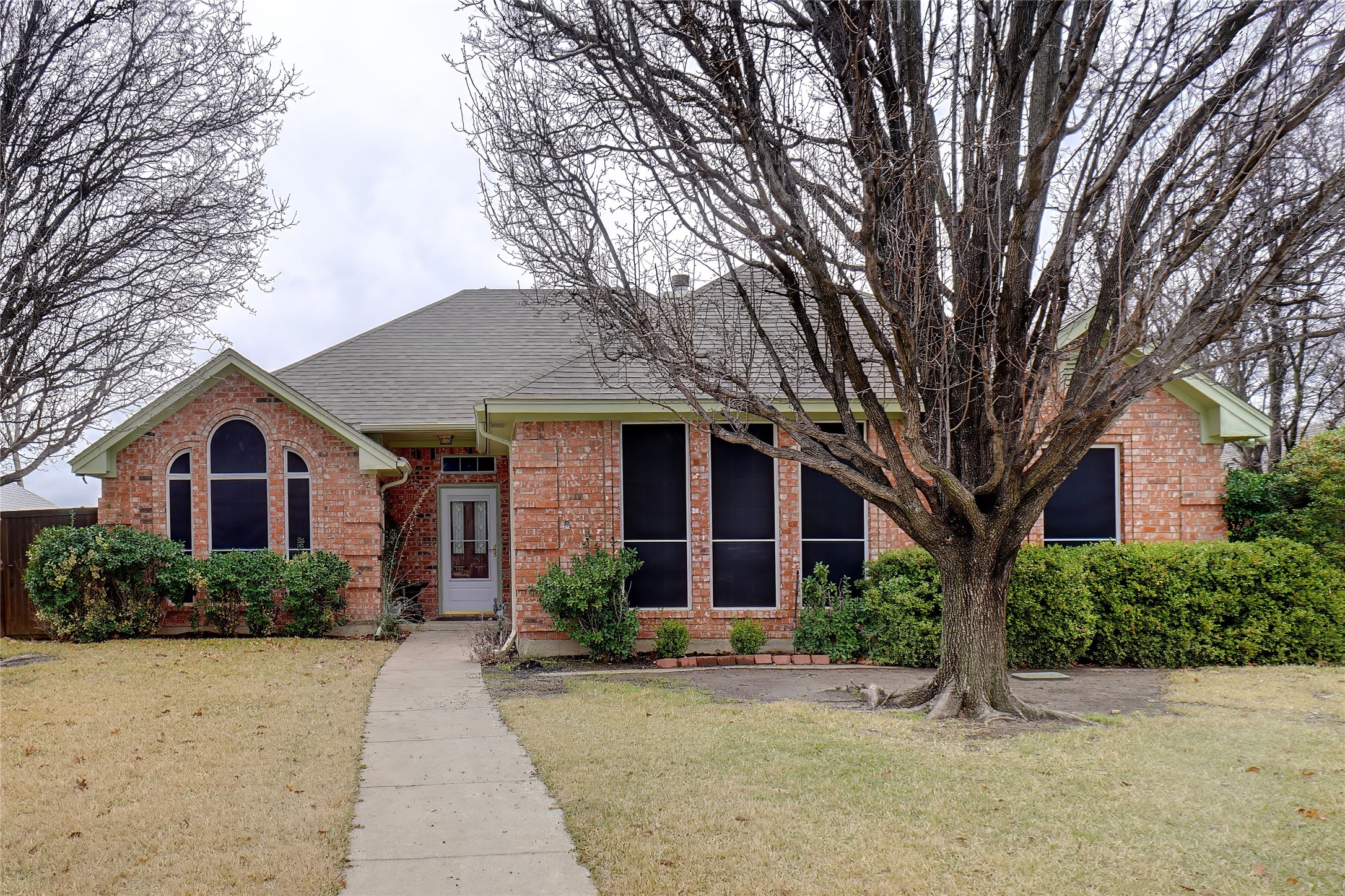 813 Juno Lane