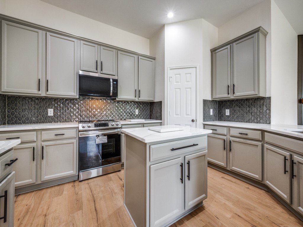 1711 Caladium Drive