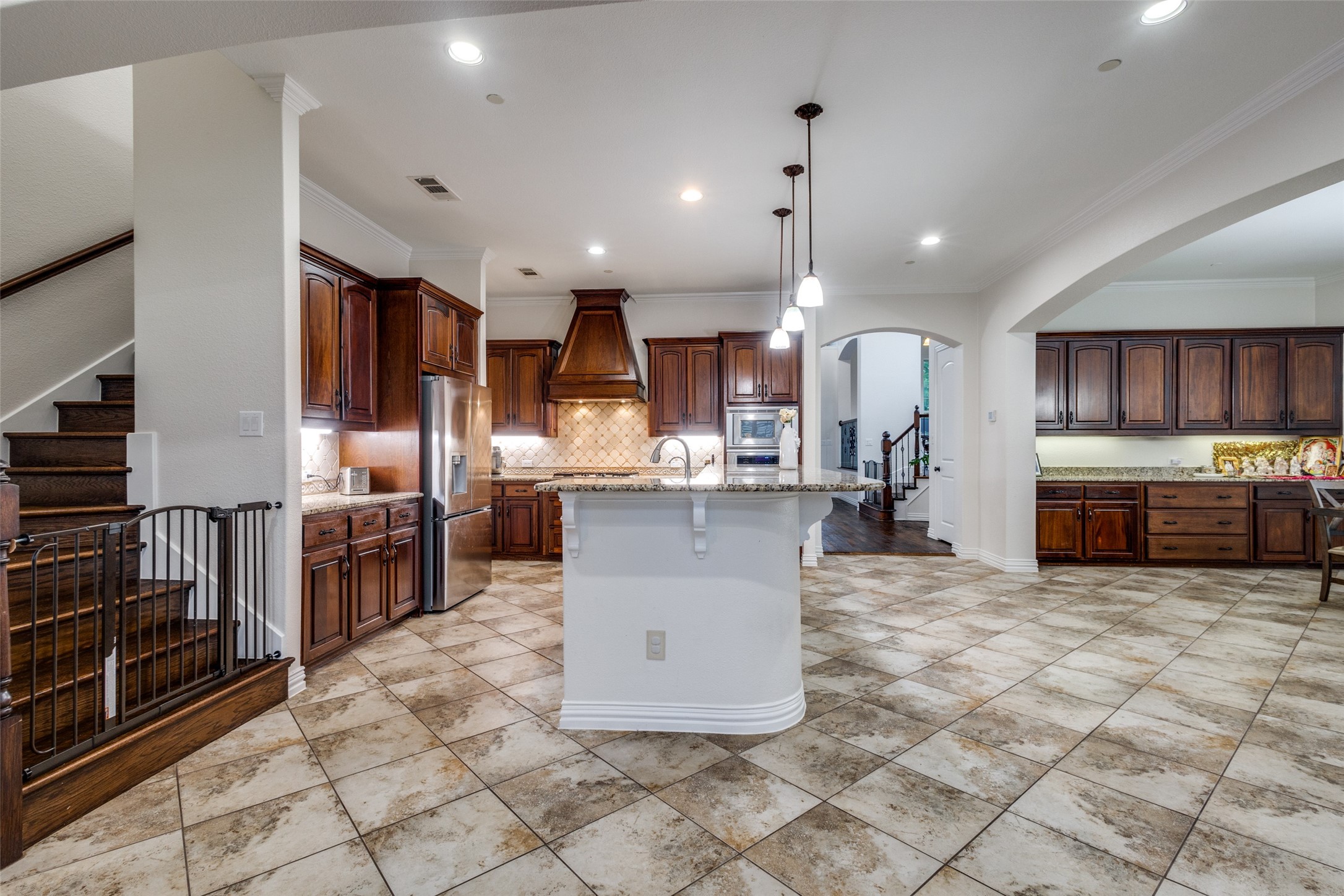 2204 Aberdeen Drive