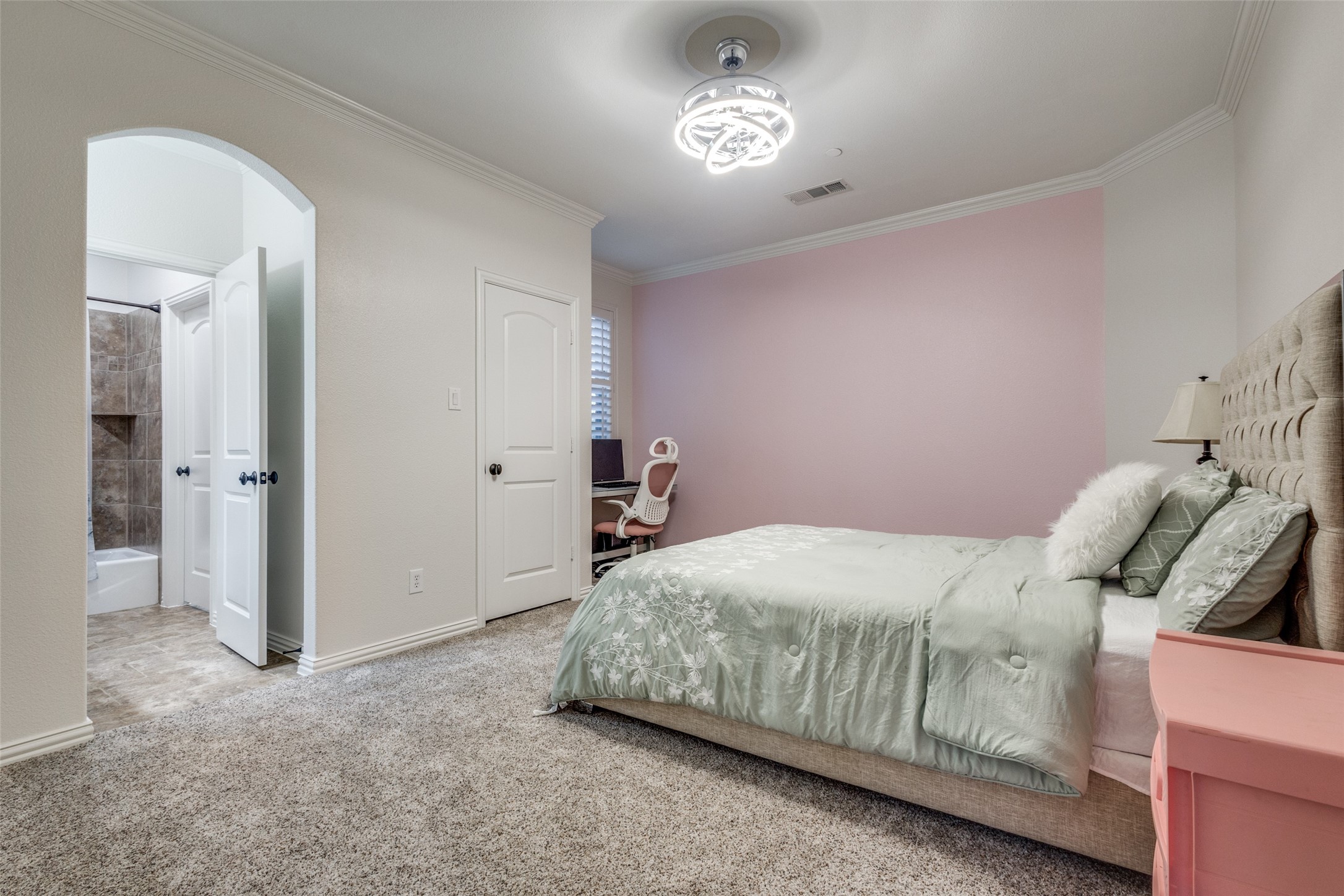 2204 Aberdeen Drive