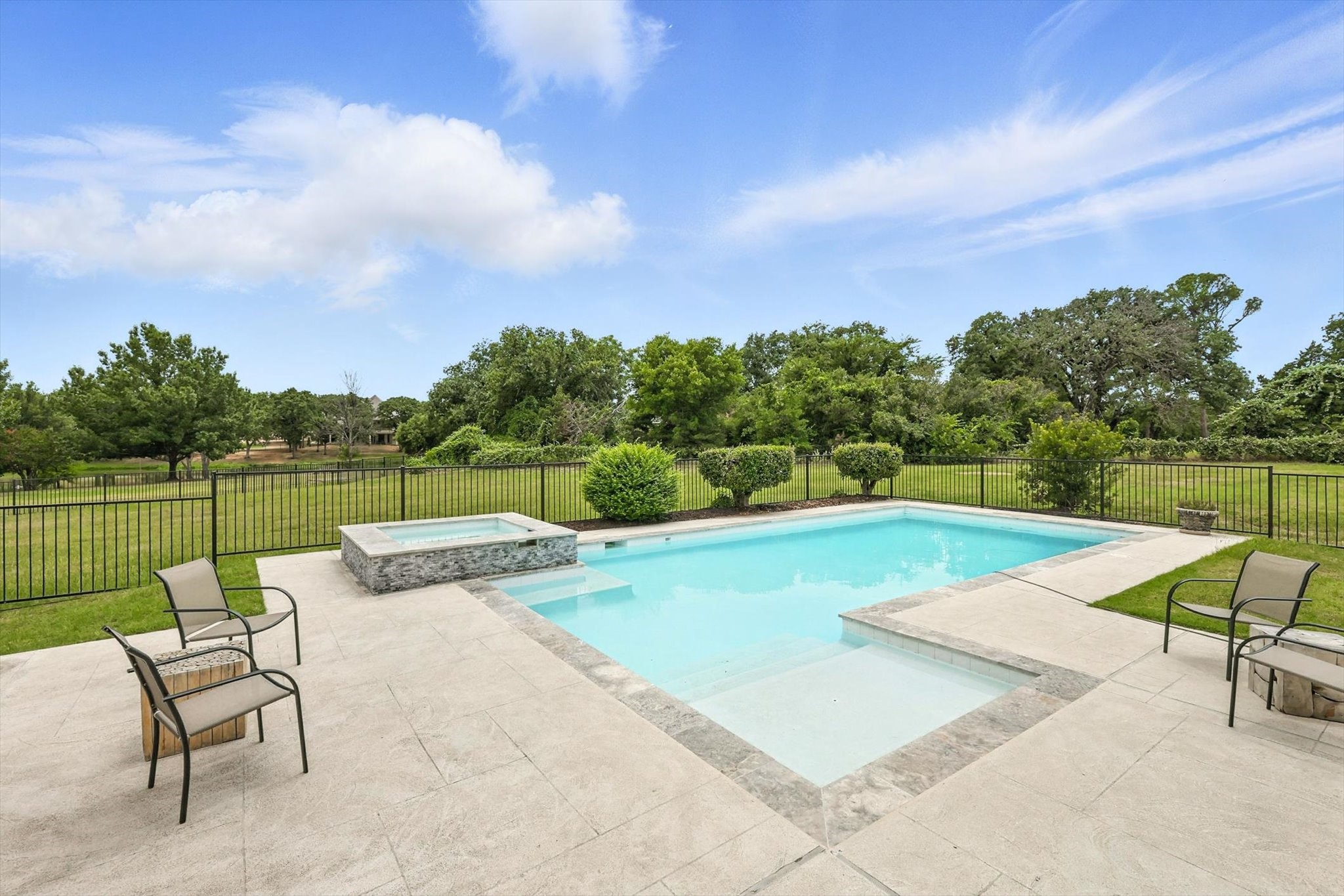 1150 Crepe Myrtle Lane