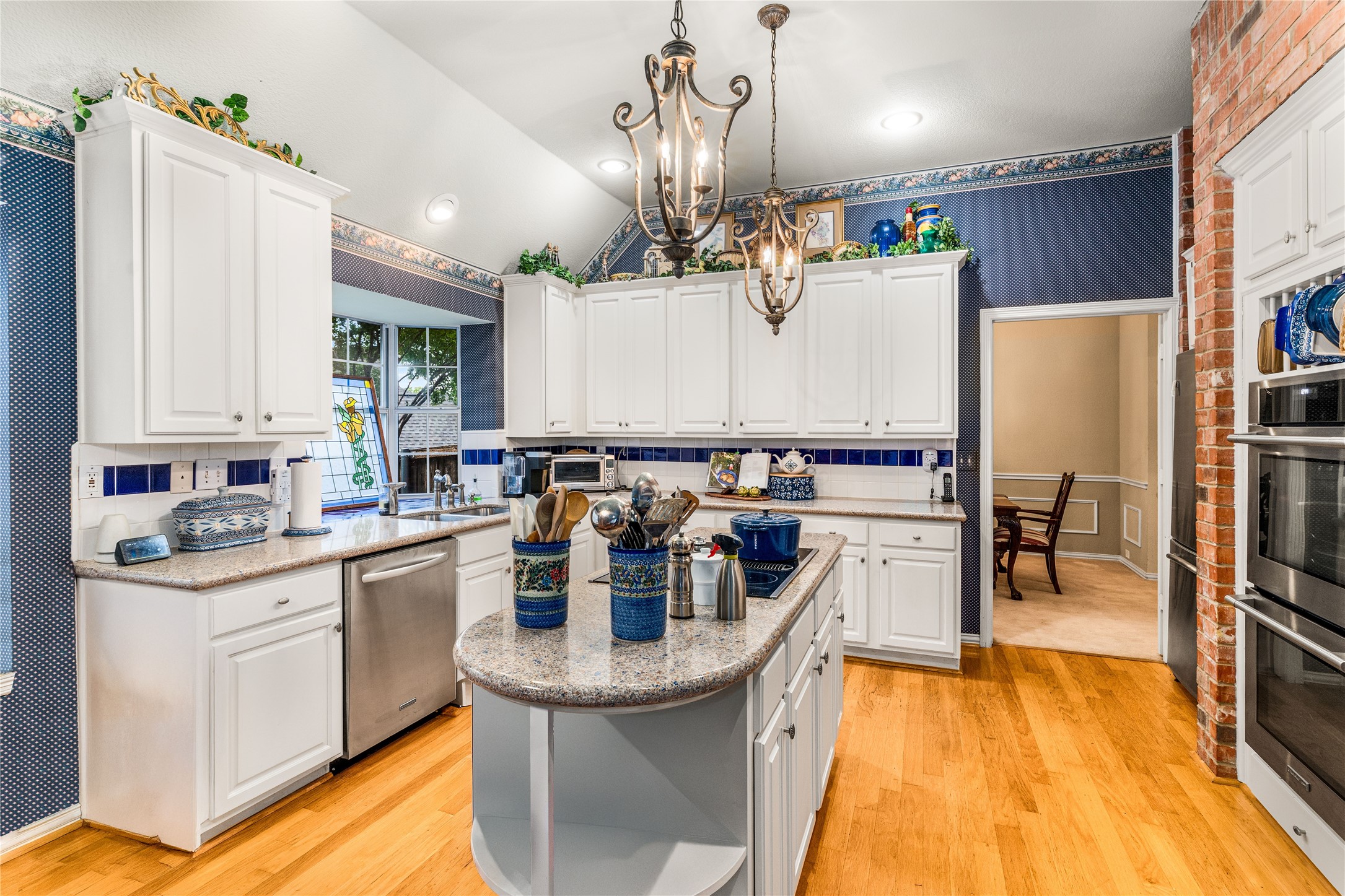 1008 Inverness Court