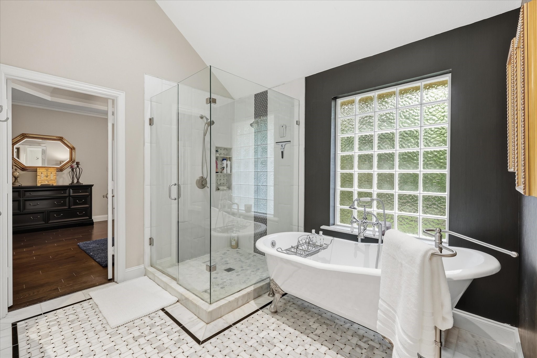 1820 Doubletree Trail