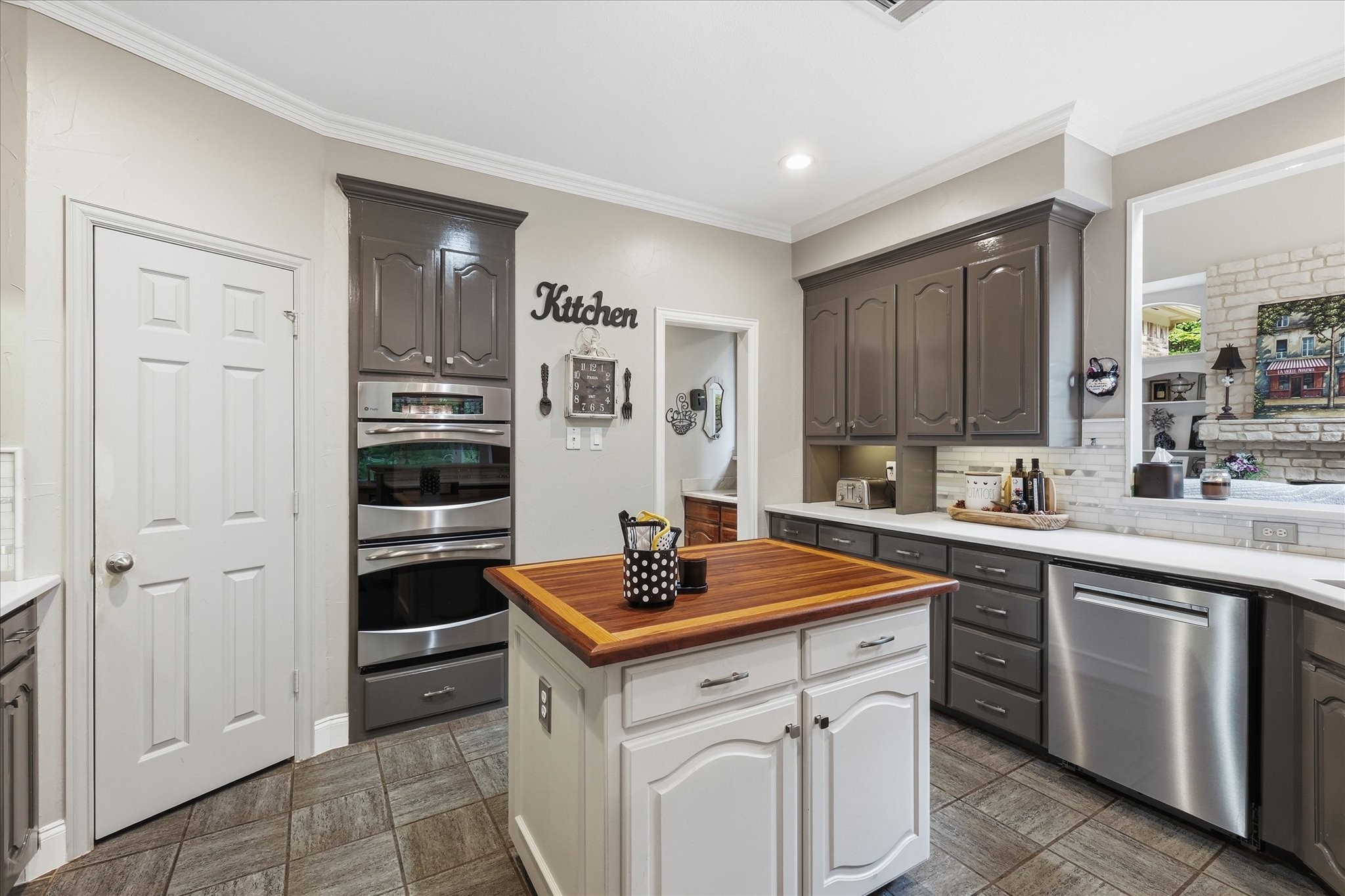 1820 Doubletree Trail