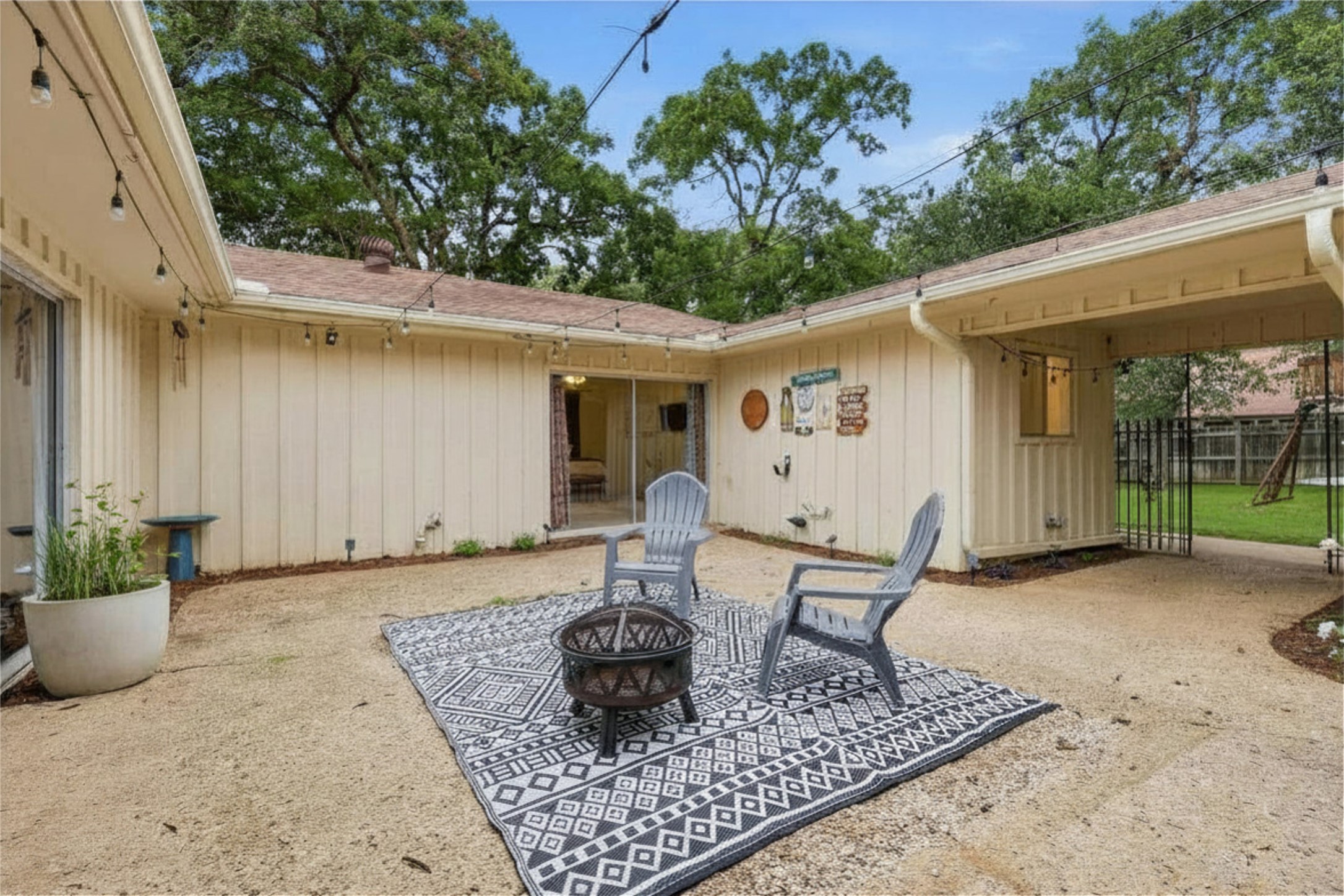 823 Ridgecrest Circle