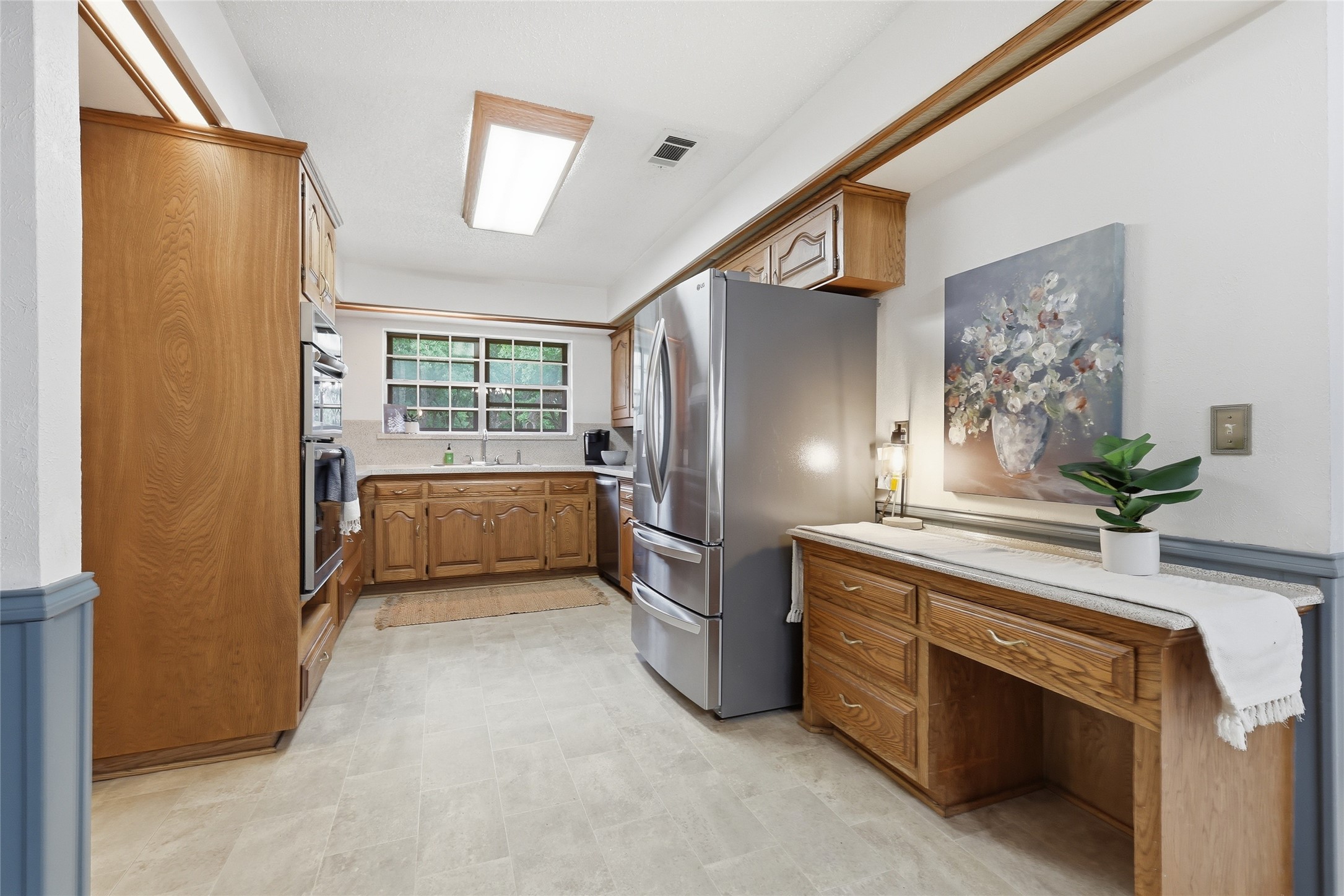 823 Ridgecrest Circle