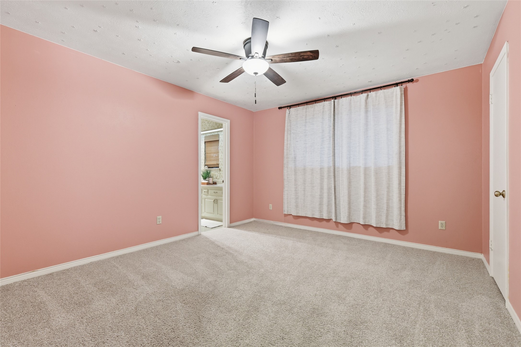 823 Ridgecrest Circle