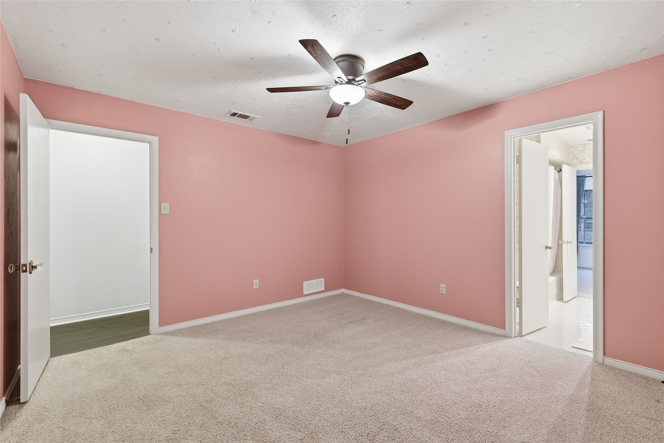 823 Ridgecrest Circle