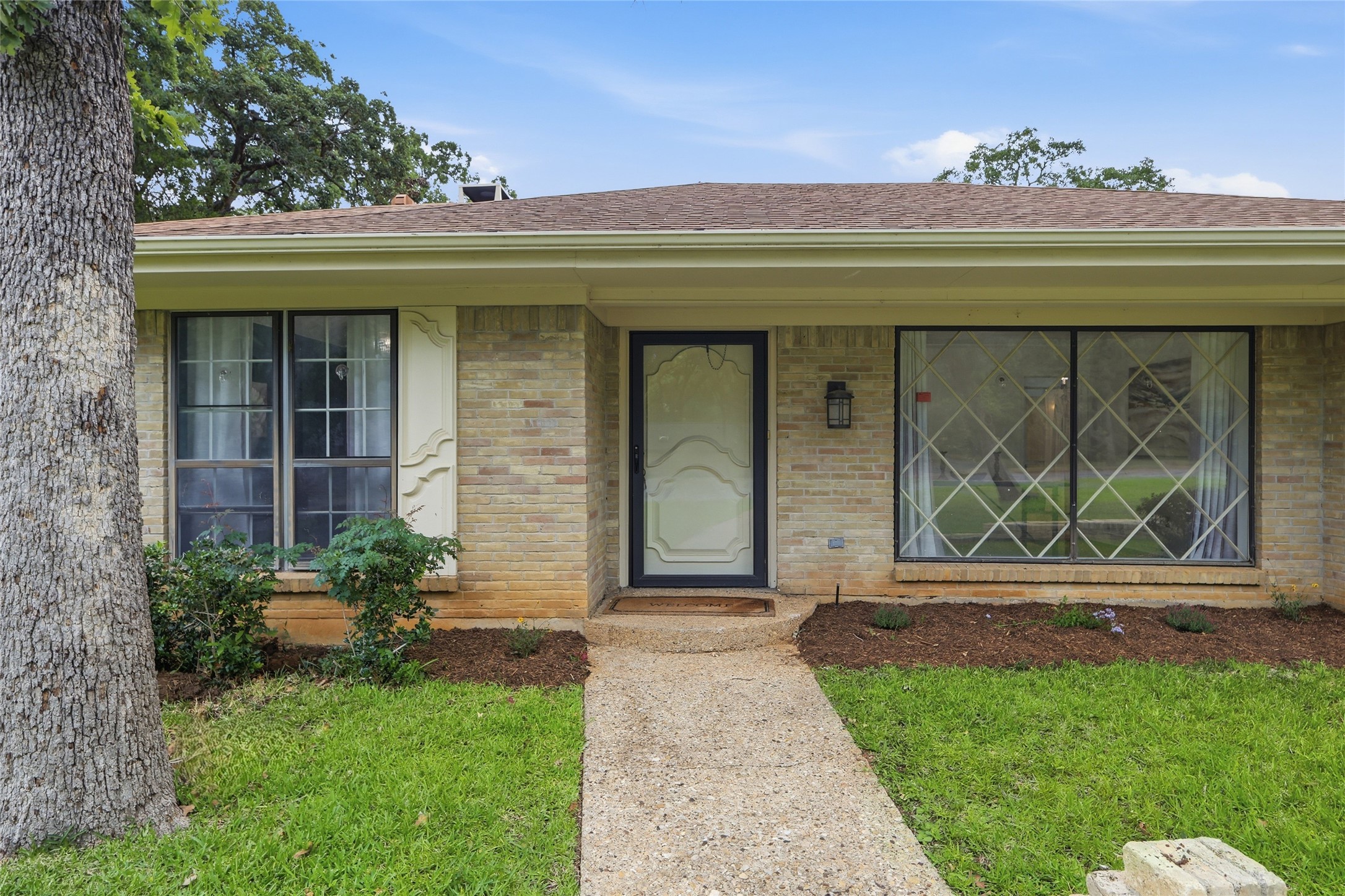 823 Ridgecrest Circle