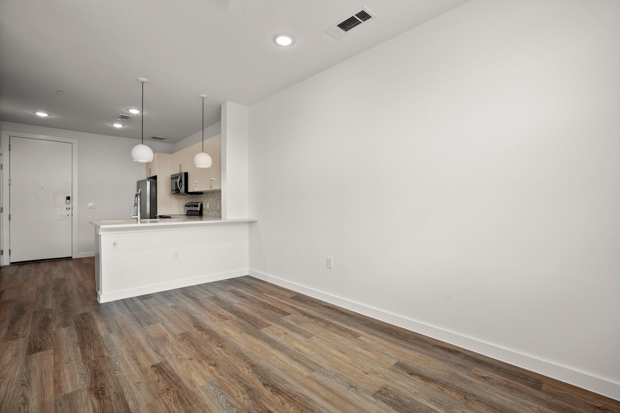 6324 N Lamar BLVD # 420