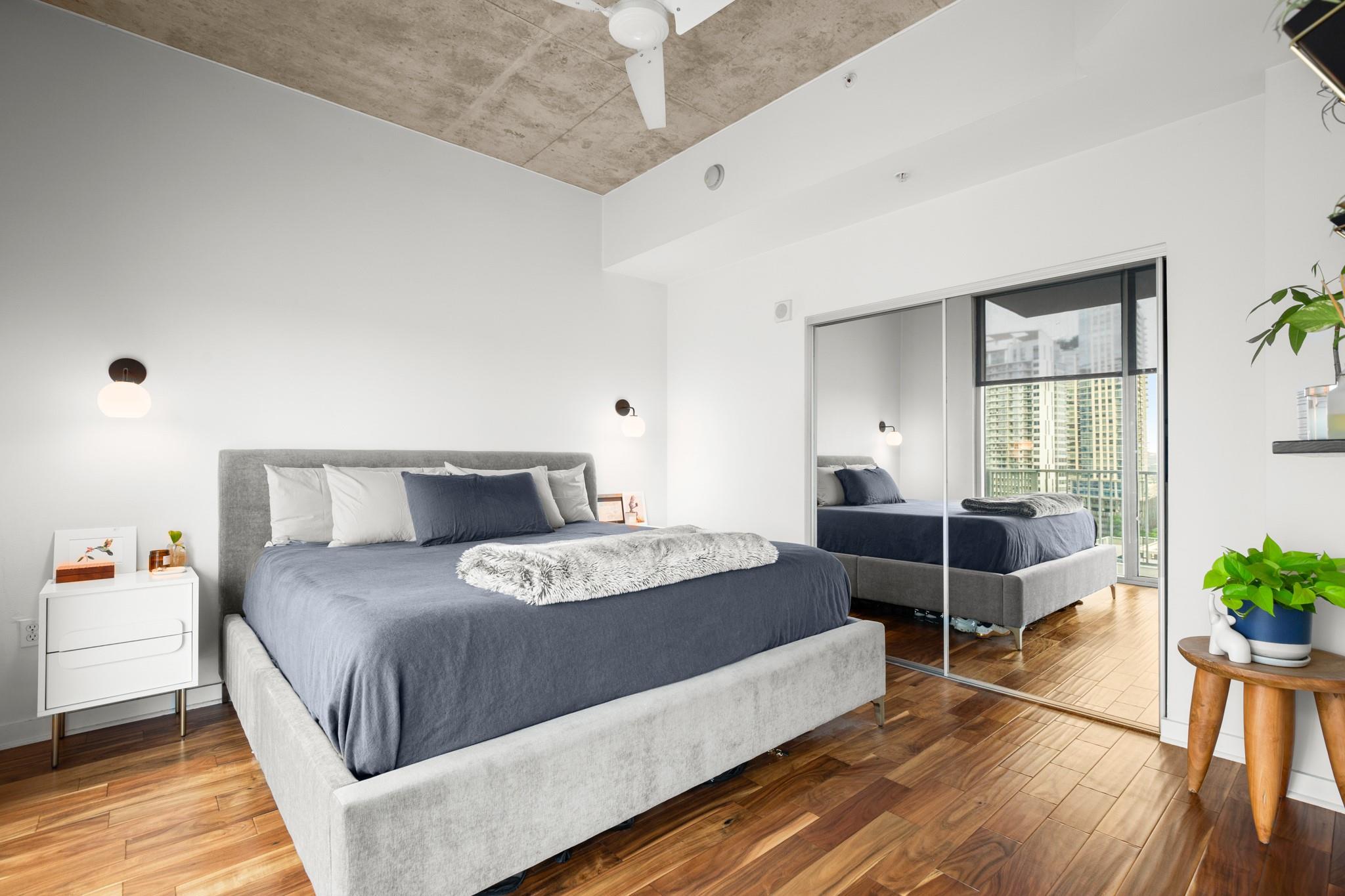 360 Nueces ST # 1306