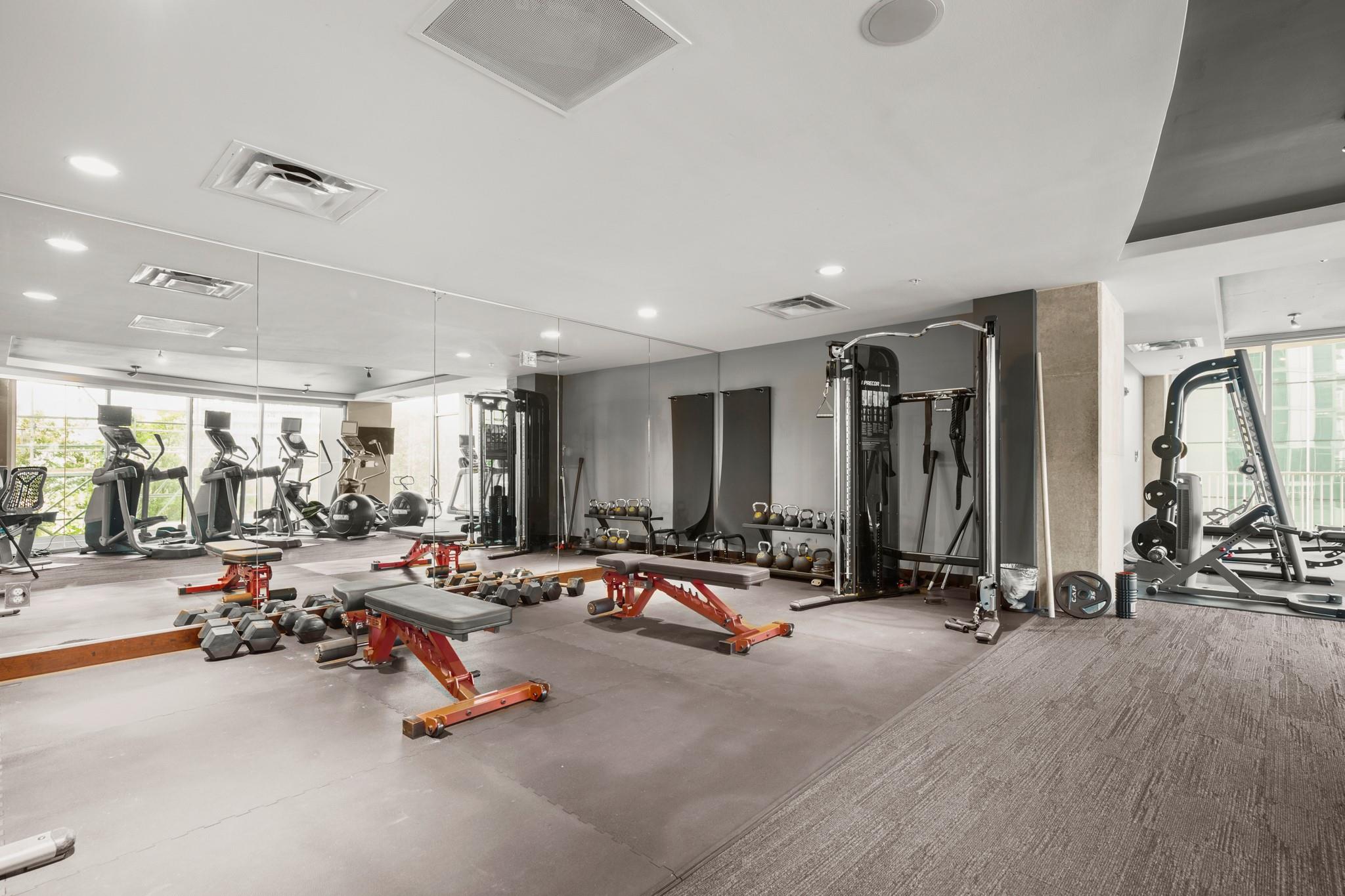 360 Nueces ST # 1306