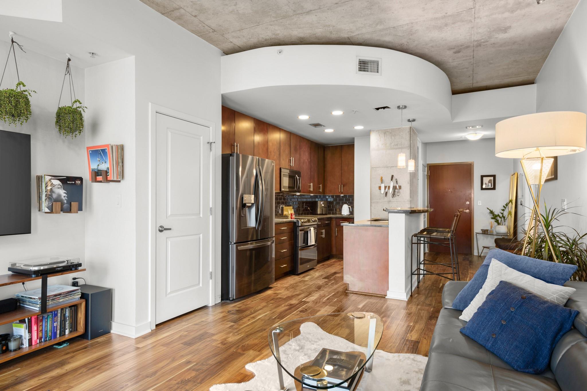 360 Nueces ST # 1306