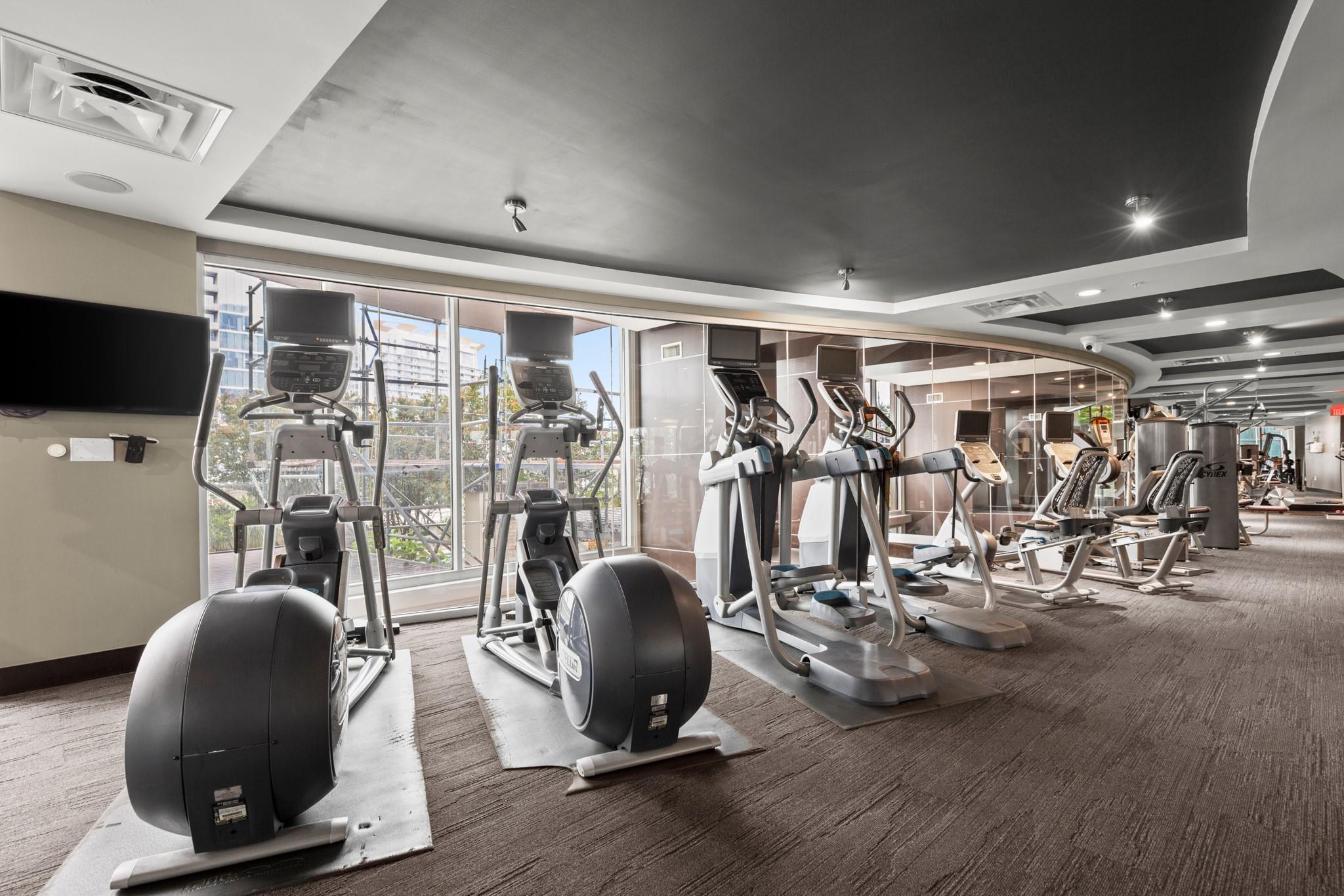 360 Nueces ST # 1306