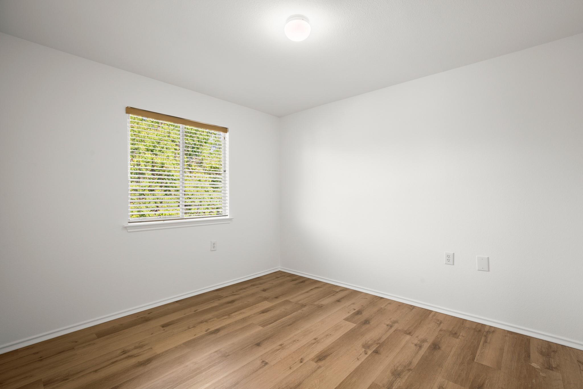 11302 Robert Wooding DR