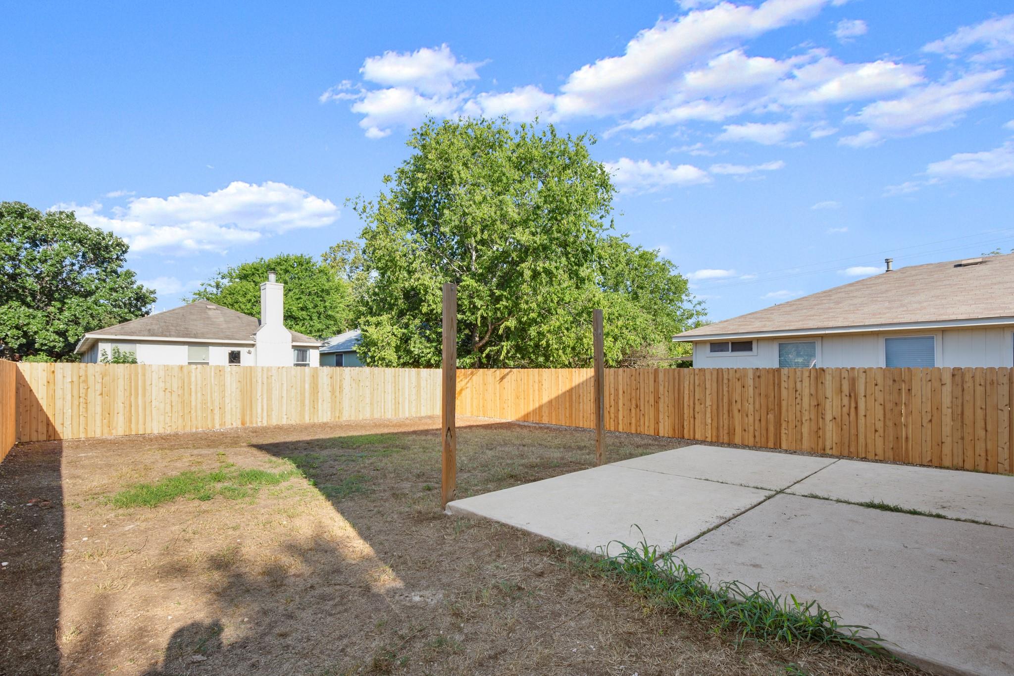 11302 Robert Wooding DR