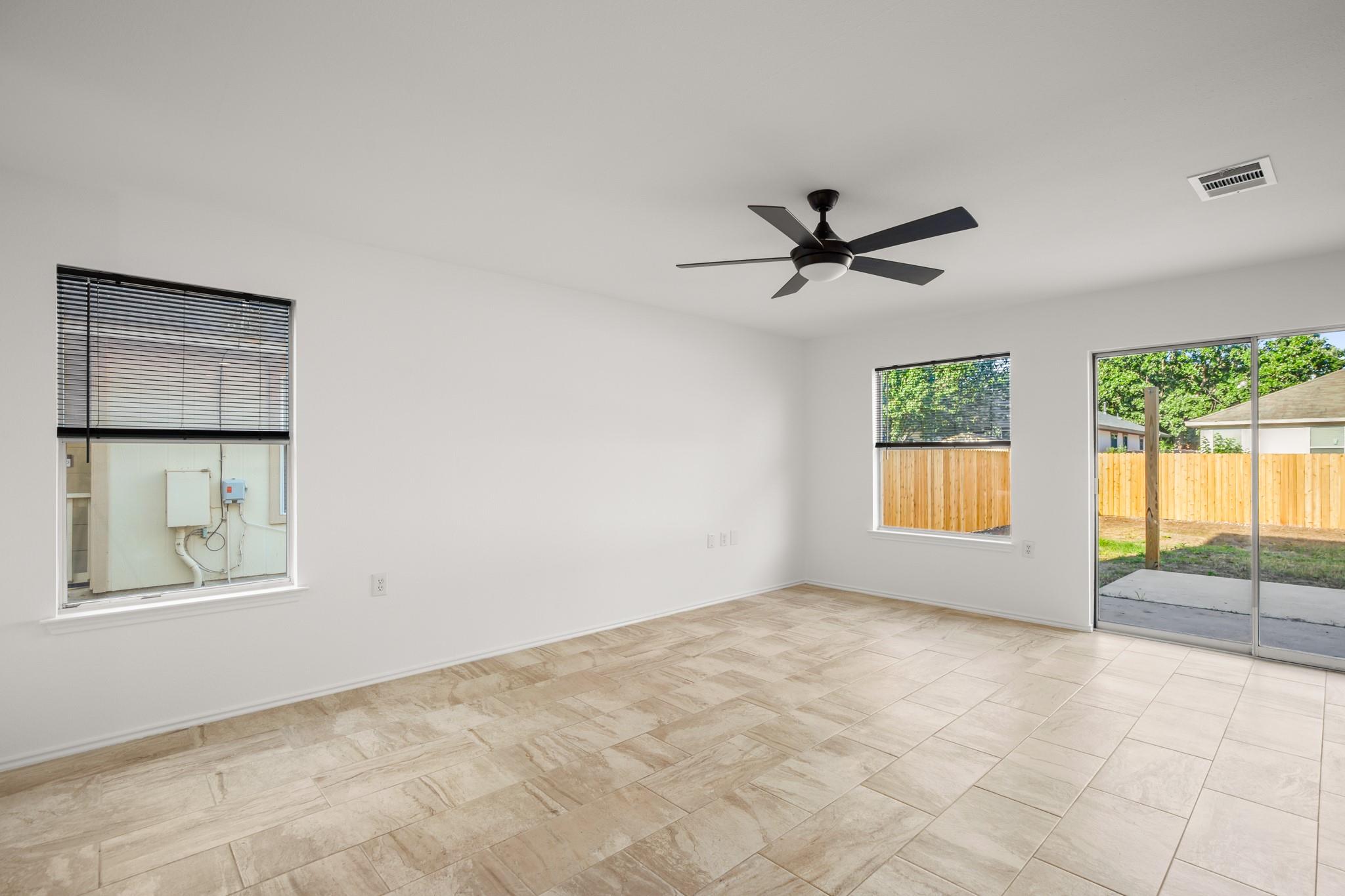 11302 Robert Wooding DR