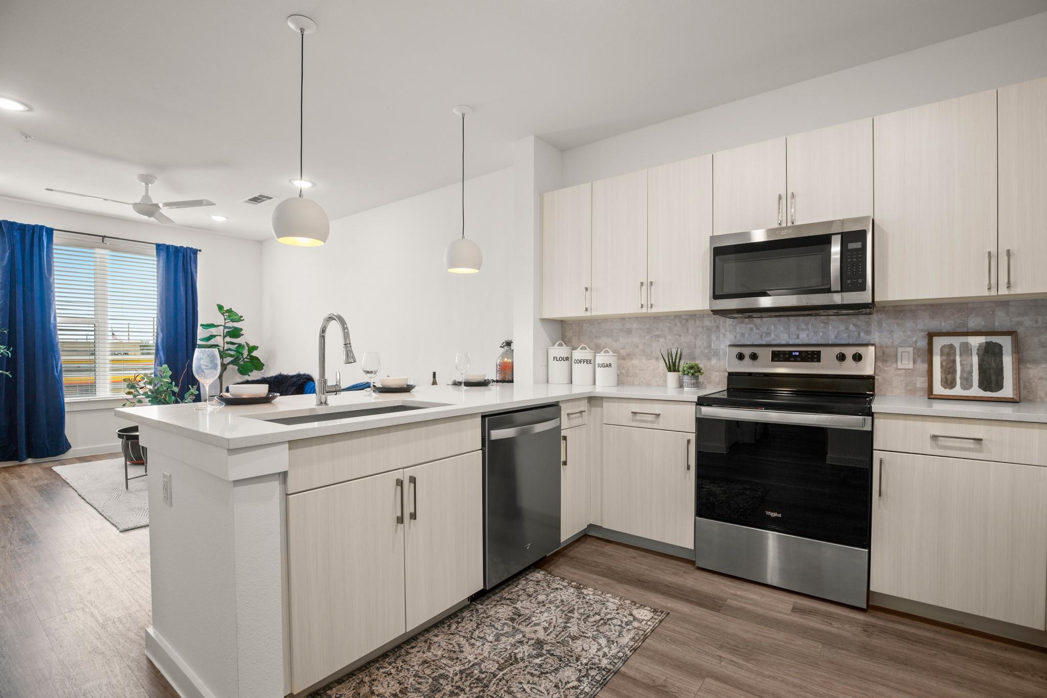 6324 N Lamar BLVD # 216