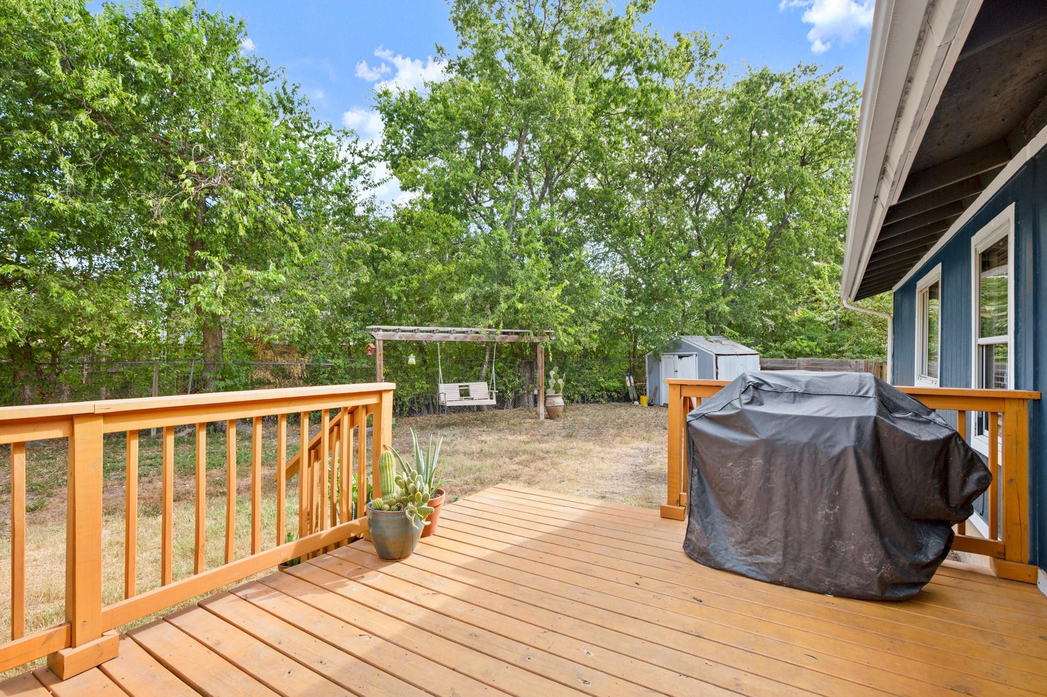 1604 Sahara Ave