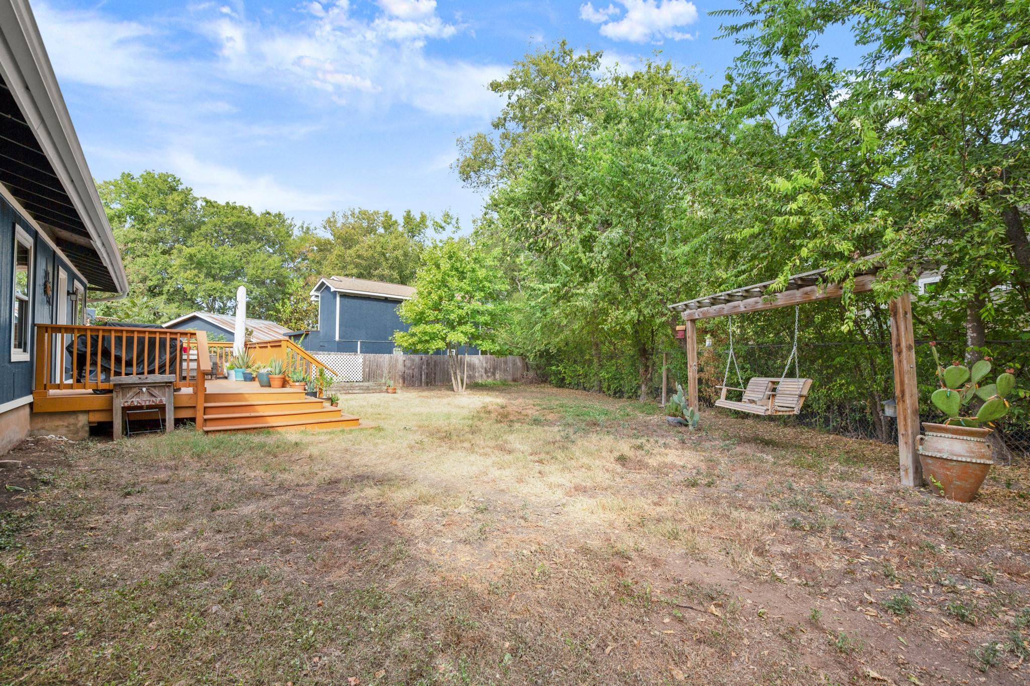1604 Sahara Ave